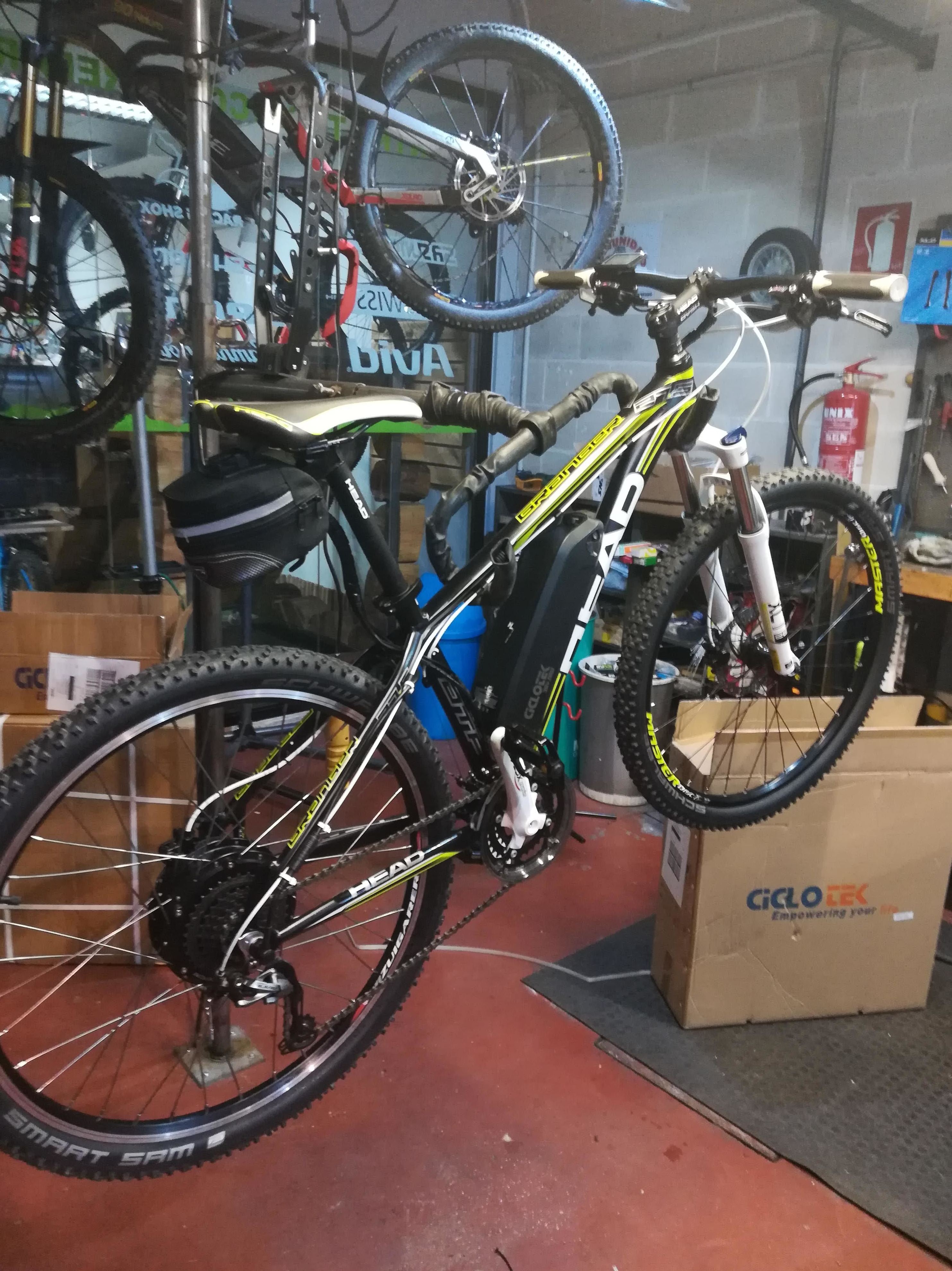 HEAD MONTAÑA ELÉCTRICA: de E-Bike Guadarrama HEAD MONTAÑA ELÉCTRICA: de E-Bike Guadarrama