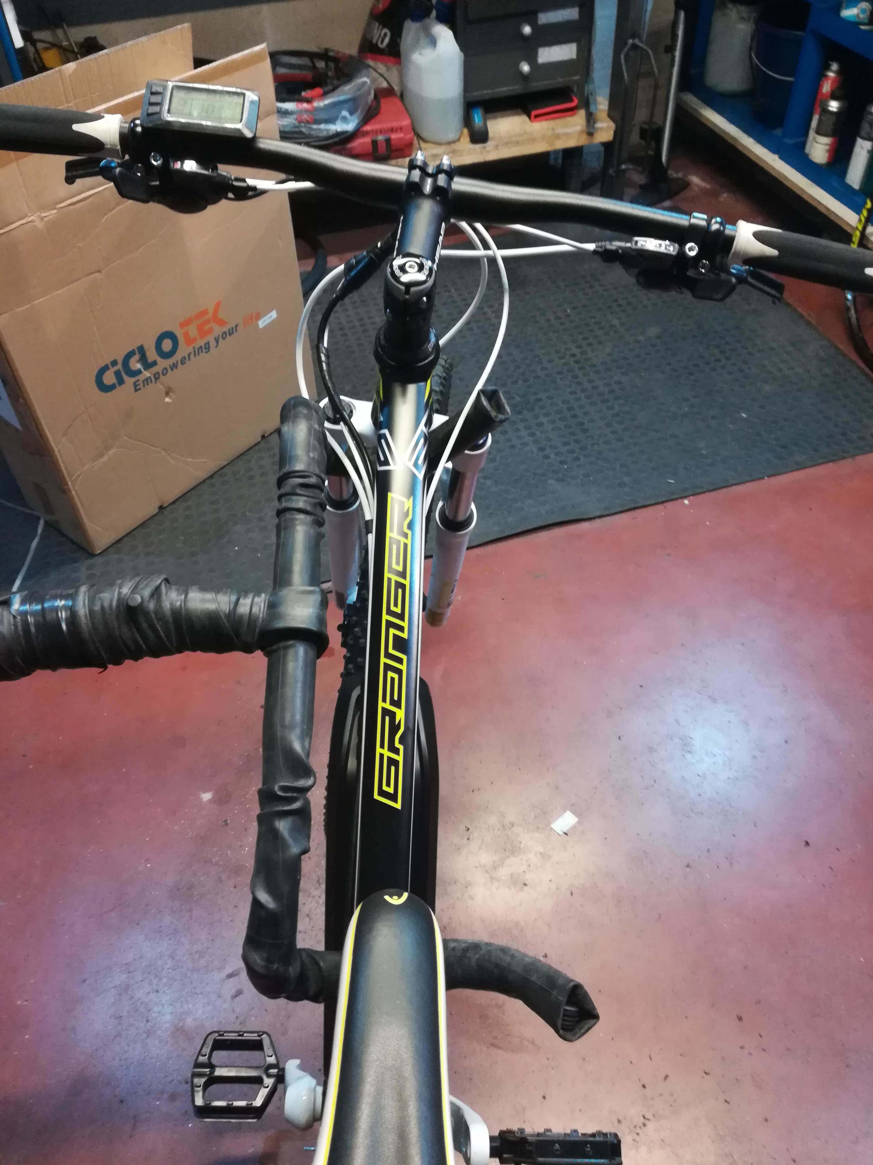 HEAD MONTAÑA ELÉCTRICA: de E-Bike Guadarrama HEAD MONTAÑA ELÉCTRICA: de E-Bike Guadarrama