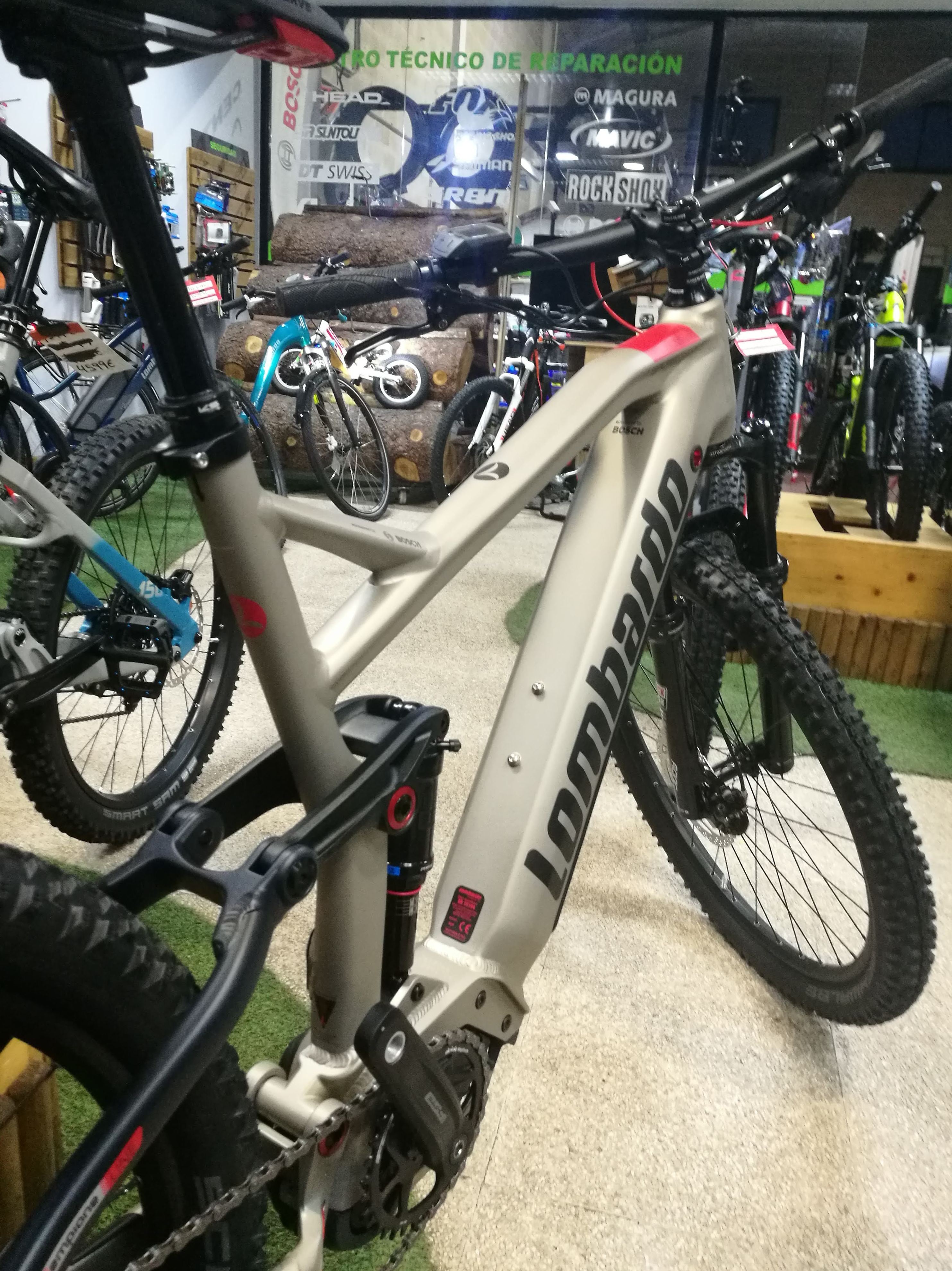 LOMBARDO BOSCH DOBLE SUSPENSION: Productos de E-Bike Guadarrama LOMBARDO BOSCH DOBLE SUSPENSION: Productos de E-Bike Guadarrama