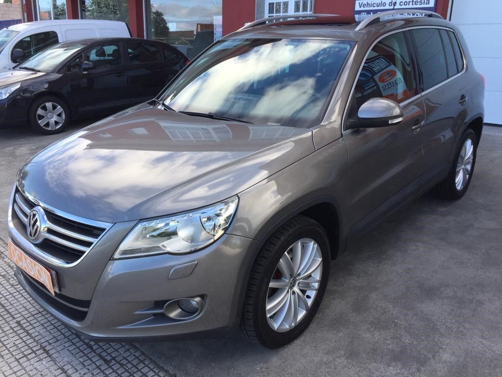 Volkswagen Tiguan 2.0TDI Sport: VEHÍCULOS de Ocasión A Lagoa Ribadumia Volkswagen Tiguan 2.0TDI Sport: VEHÍCULOS de Ocasión A Lagoa Ribadumia