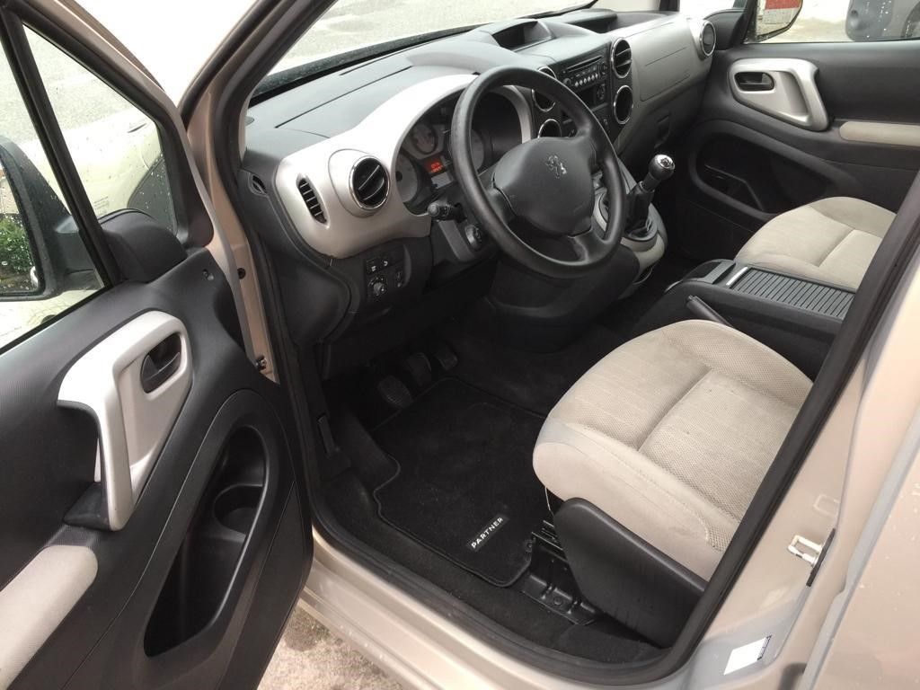 Peugeot Partner 1.6HDI 111CV: VEHÍCULOS de Ocasión A Lagoa Ribadumia Peugeot Partner 1.6HDI 111CV: VEHÍCULOS de Ocasión A Lagoa Ribadumia
