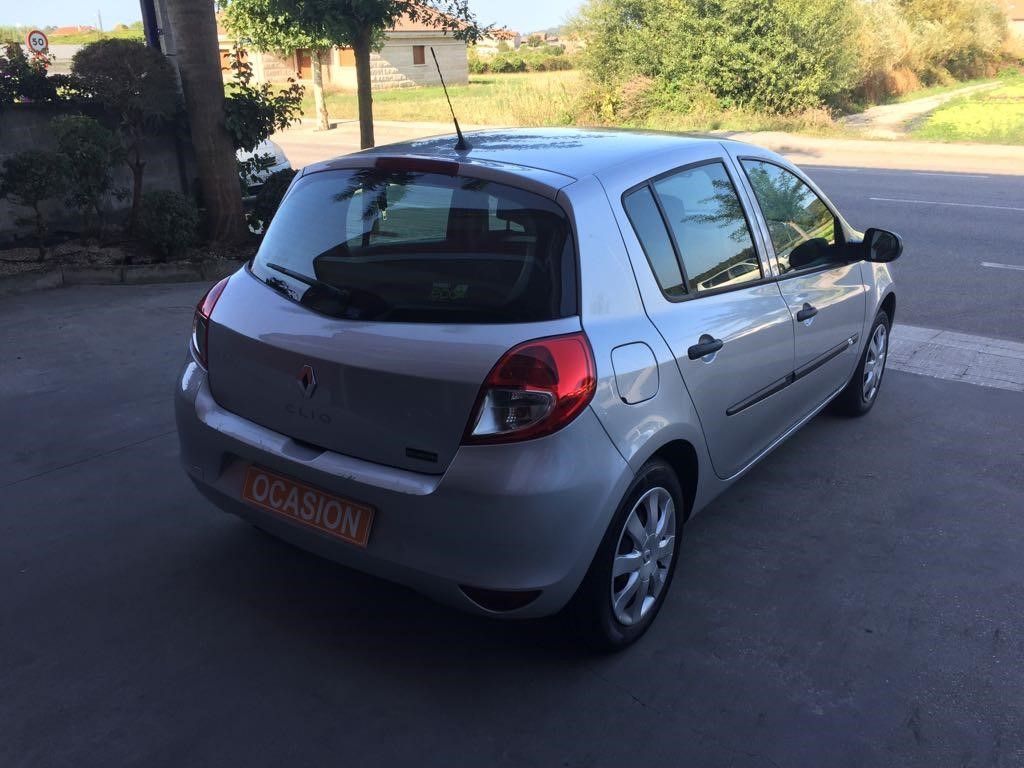 Renault Clio 1.5DCI 75 CV: VEHÍCULOS de Ocasión A Lagoa Ribadumia Renault Clio 1.5DCI 75 CV: VEHÍCULOS de Ocasión A Lagoa Ribadumia