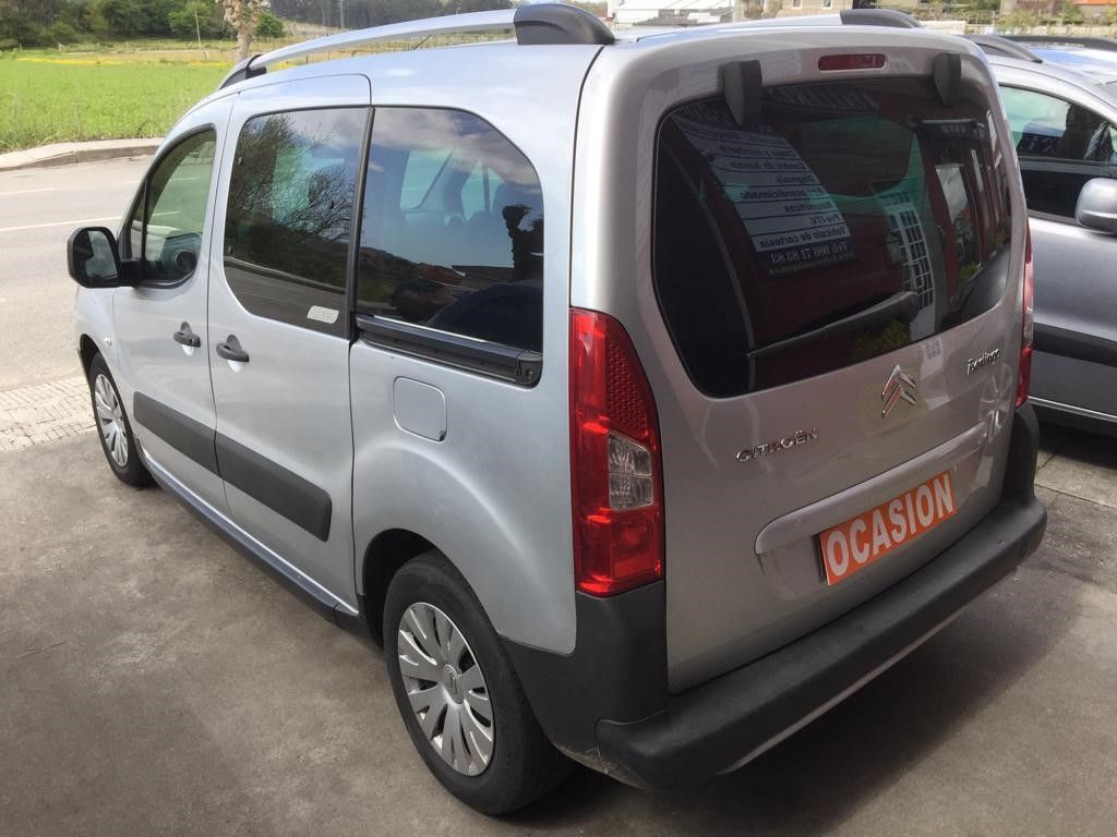 Citroën Berlingo 1.6HDI XTR 109CV: VEHÍCULOS de Ocasión A Lagoa Ribadumia Citroën Berlingo 1.6HDI XTR 109CV: VEHÍCULOS de Ocasión A Lagoa Ribadumia
