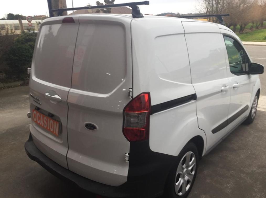 FORD TRANSIT COURIER 1.5Tdci 75CV: Vehículos de ocasión de OCASIÓN A LAGOA FORD TRANSIT COURIER 1.5Tdci 75CV: Vehículos de ocasión de OCASIÓN A LAGOA