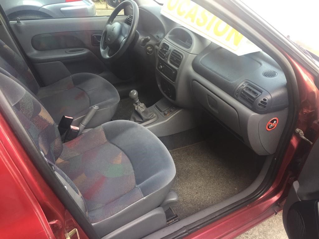 Renault Clio 1.9D 70CV: Vehículos de ocasión de OCASIÓN A LAGOA Renault Clio 1.9D 70CV: Vehículos de ocasión de OCASIÓN A LAGOA