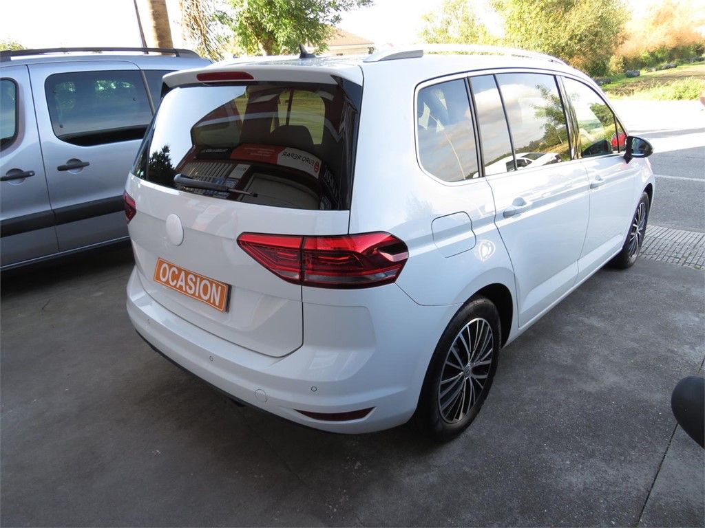 Volkswagen Touran 2.0TDI 150CV DSG Highline: VEHÍCULOS de Ocasión A Lagoa Ribadumia Volkswagen Touran 2.0TDI 150CV DSG Highline: VEHÍCULOS de Ocasión A Lagoa Ribadumia