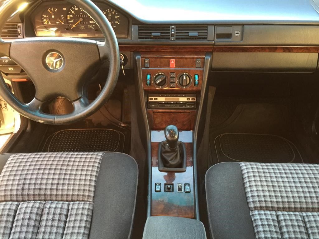 Mercedes E300D 110CV: VEHÍCULOS de Ocasión A Lagoa Ribadumia Mercedes E300D 110CV: VEHÍCULOS de Ocasión A Lagoa Ribadumia