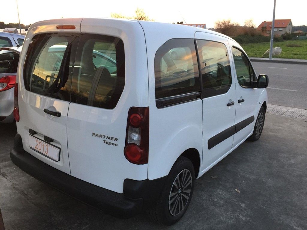 Peugeot Partner 1.6HDI 75CV: VEHÍCULOS de Ocasión A Lagoa Ribadumia Peugeot Partner 1.6HDI 75CV: VEHÍCULOS de Ocasión A Lagoa Ribadumia