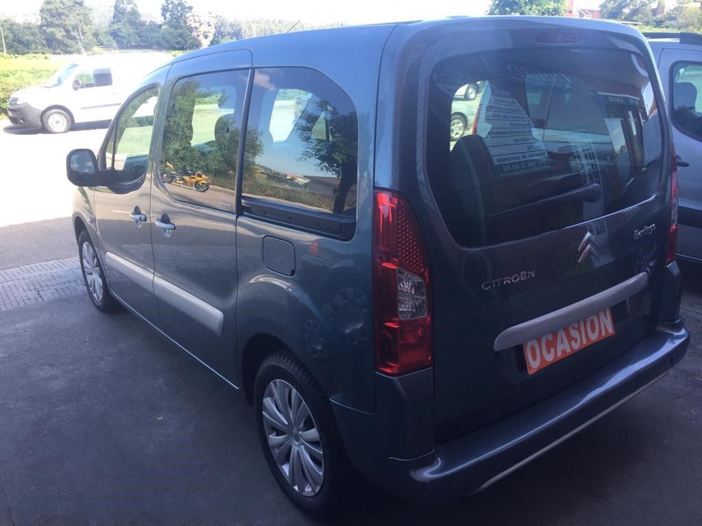 Citroën Berlingo 1.6HDI 92CV: Vehículos de ocasión de OCASIÓN A LAGOA Citroën Berlingo 1.6HDI 92CV: Vehículos de ocasión de OCASIÓN A LAGOA