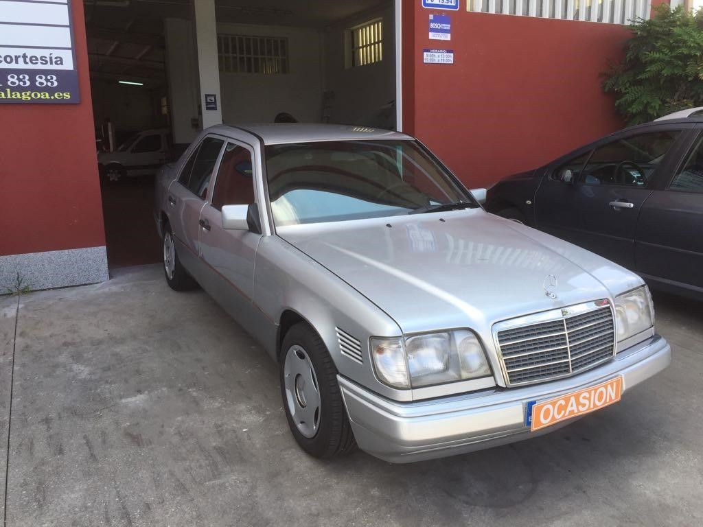 Mercedes E300 3.0 24V. 130CV: Vehículos de ocasión de OCASIÓN A LAGOA Mercedes E300 3.0 24V. 130CV: Vehículos de ocasión de OCASIÓN A LAGOA