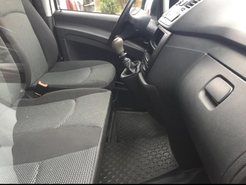 Mercedes Vito 110 2.2CDI: VEHÍCULOS de Ocasión A Lagoa Ribadumia Mercedes Vito 110 2.2CDI: VEHÍCULOS de Ocasión A Lagoa Ribadumia