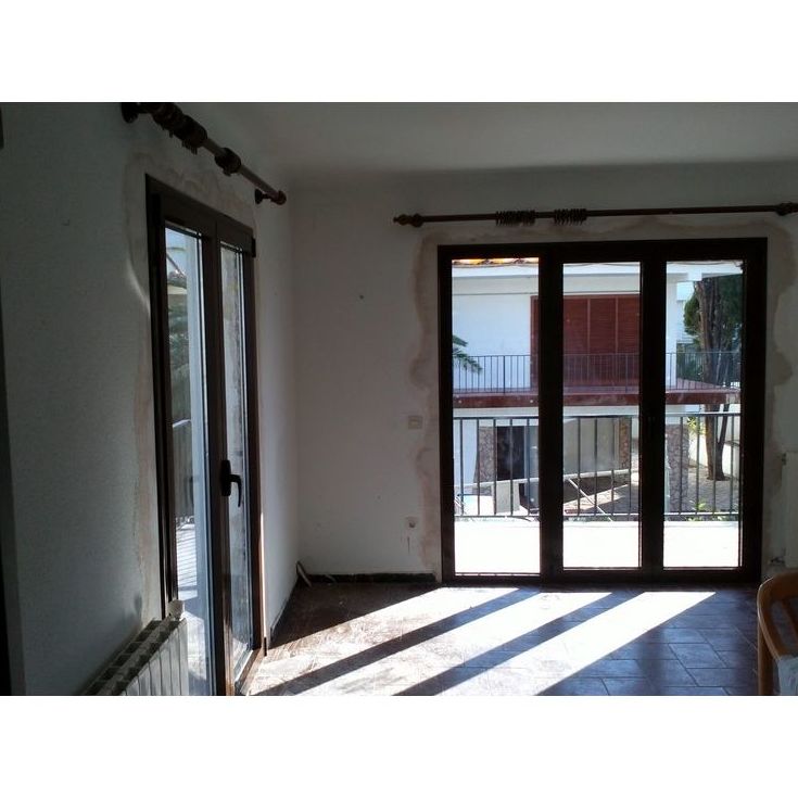 Ventanas y puertas de aluminio : Servicios de Aluminis i PVC Baix Ter Ventanas y puertas de aluminio : Servicios de Aluminis i PVC Baix Ter
