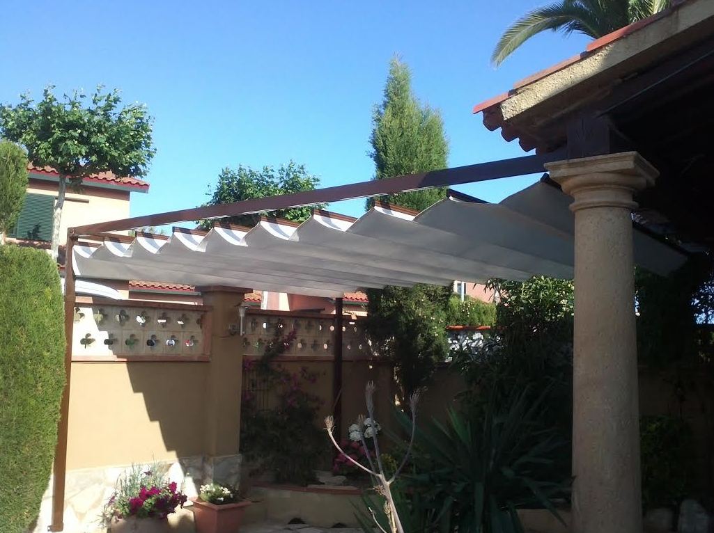 Pérgola : Servicios de Aluminis i PVC Baix Ter Pérgola : Servicios de Aluminis i PVC Baix Ter