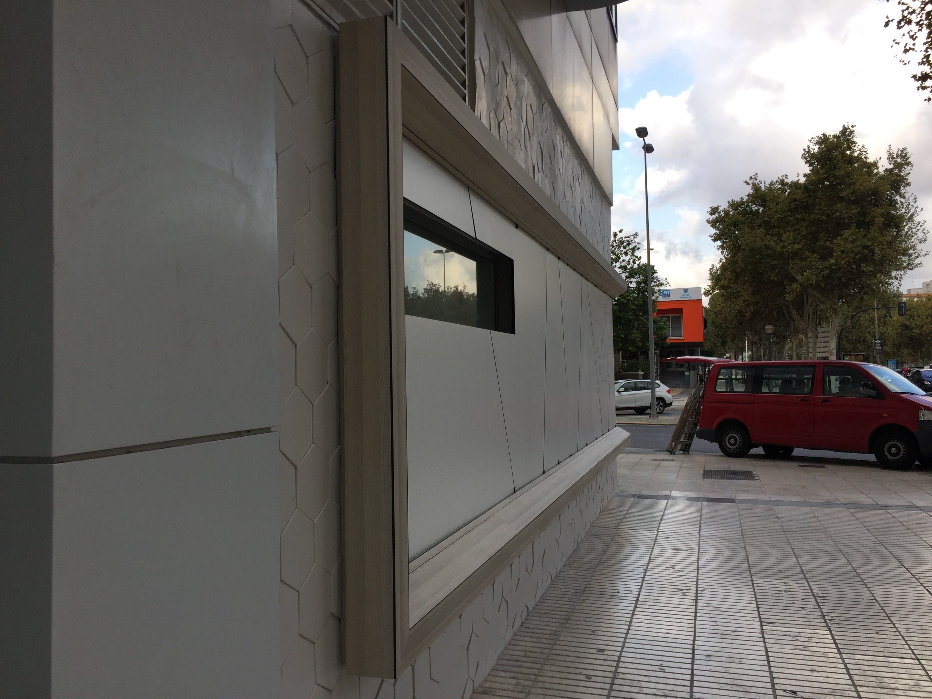 Fachadas ventiladas fenólicas: Servicios de Crea Hogar Fachadas ventiladas fenólicas: Servicios de Crea Hogar