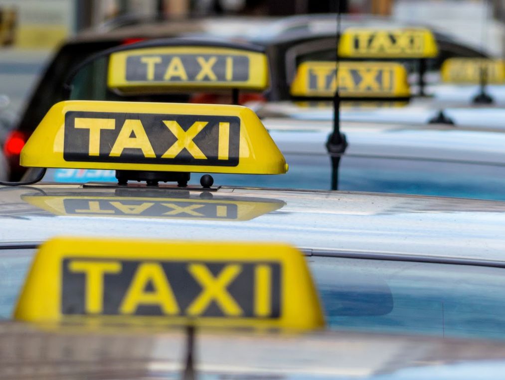 Flota de vehículos: Servicios de Tele Taxi Santander Flota de vehículos: Servicios de Tele Taxi Santander