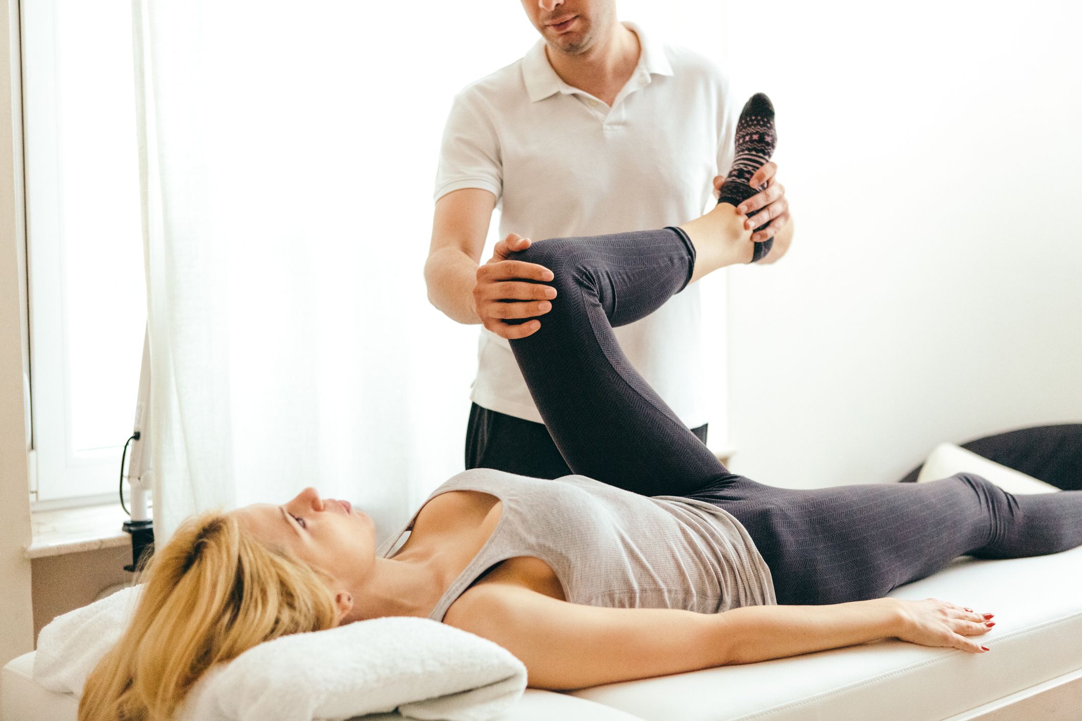 Precios y Ofertas: Fisioterapia a Domicilio de FisioAprop Precios y Ofertas: Fisioterapia a Domicilio de FisioAprop