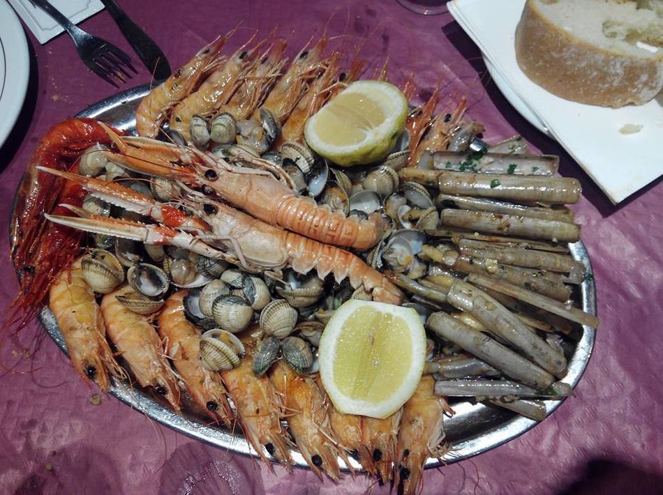 Mariscadas: Especialidades de Mesón A Lareira Mariscadas: Especialidades de Mesón A Lareira