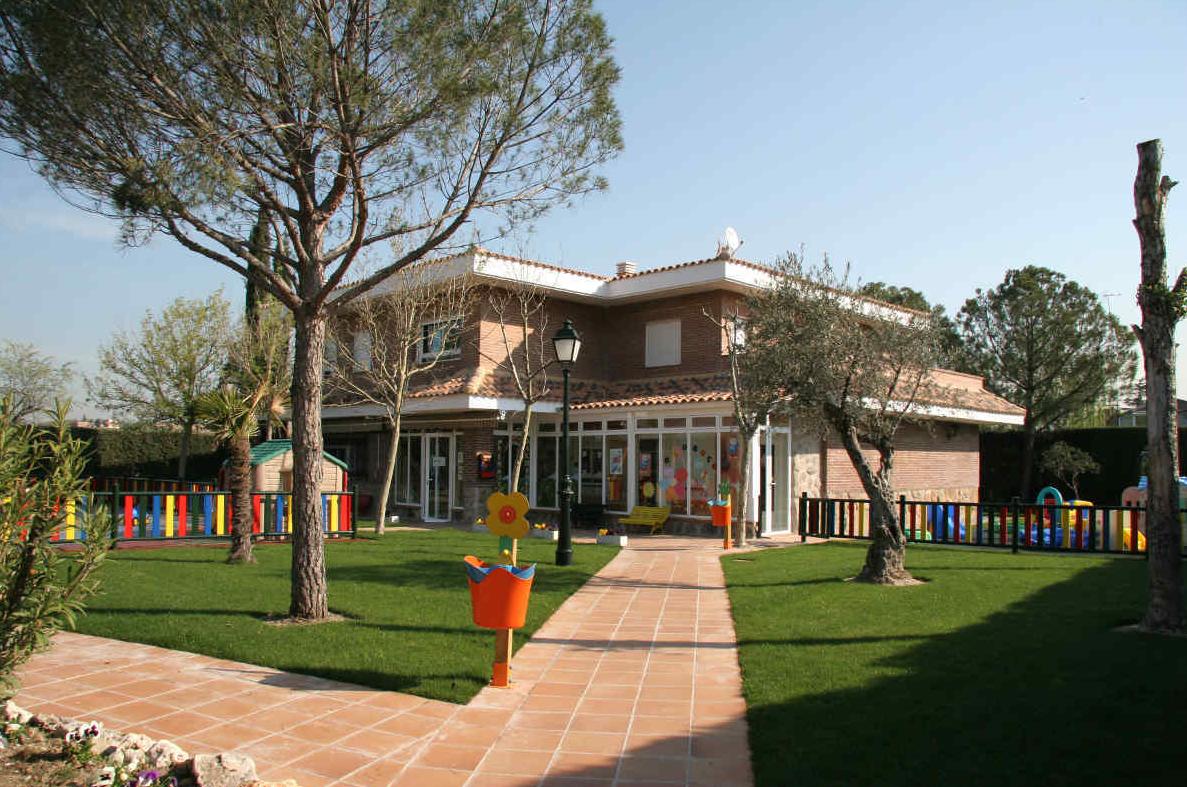 Jardín exterior: Actividades de ESCUELA INFANTIL OSO BABY Jardín exterior: Actividades de ESCUELA INFANTIL OSO BABY