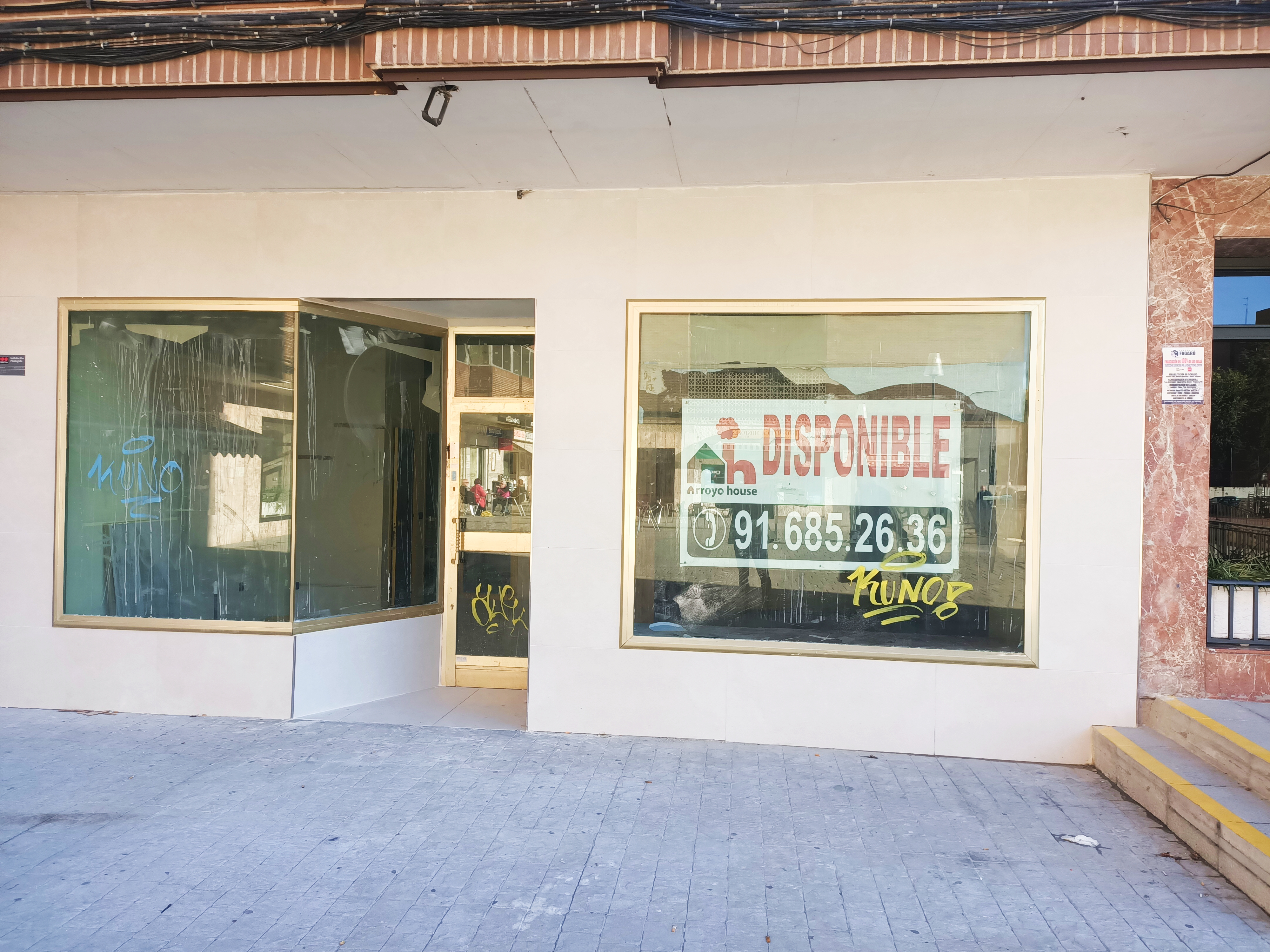 LOCAL EN ALQUILER EN MOSTOLES: INMUEBLES TOP de Arroyo House LOCAL EN ALQUILER EN MOSTOLES: INMUEBLES TOP de Arroyo House