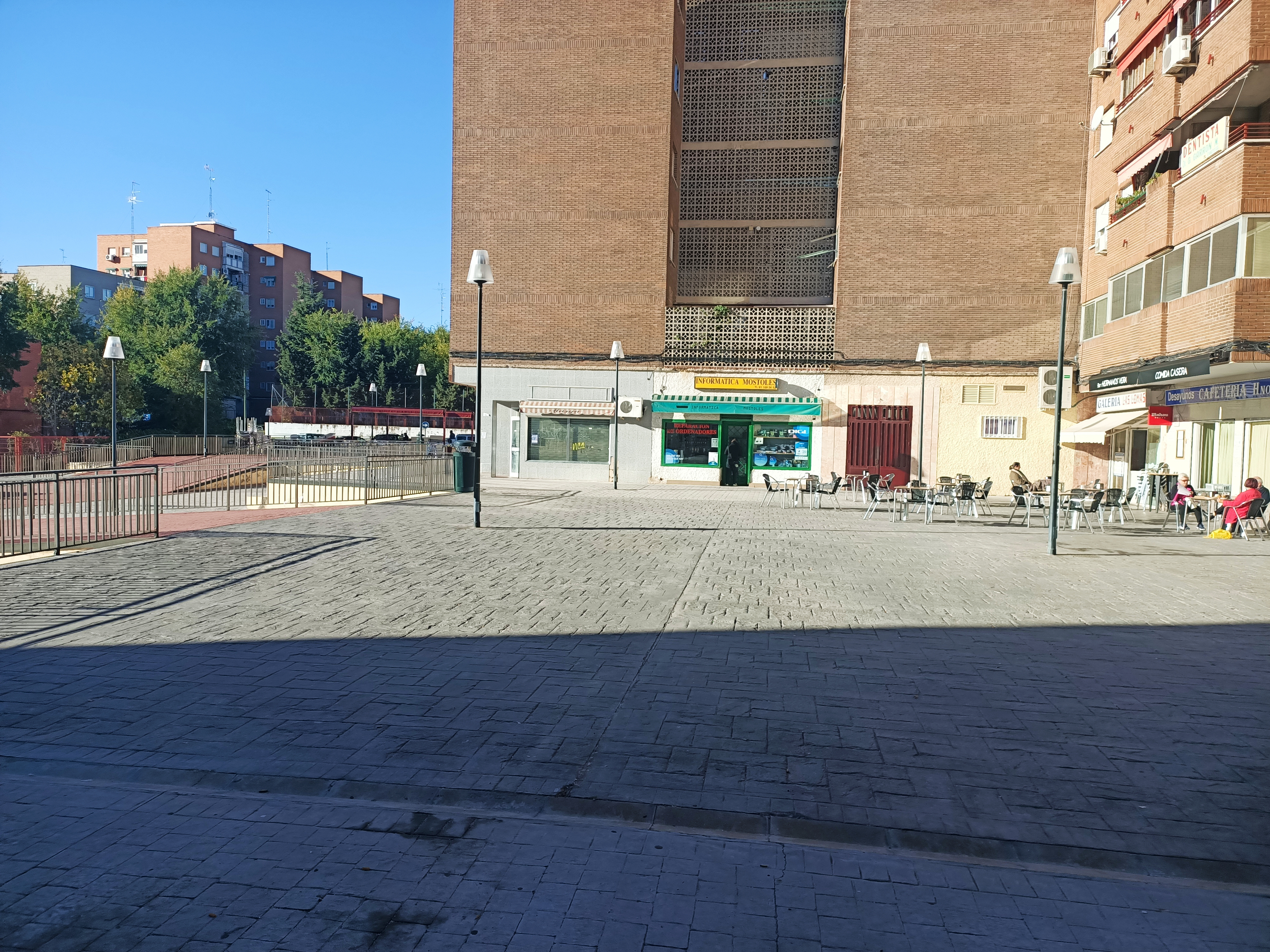 LOCAL EN ALQUILER EN MOSTOLES: INMUEBLES TOP de Arroyo House LOCAL EN ALQUILER EN MOSTOLES: INMUEBLES TOP de Arroyo House