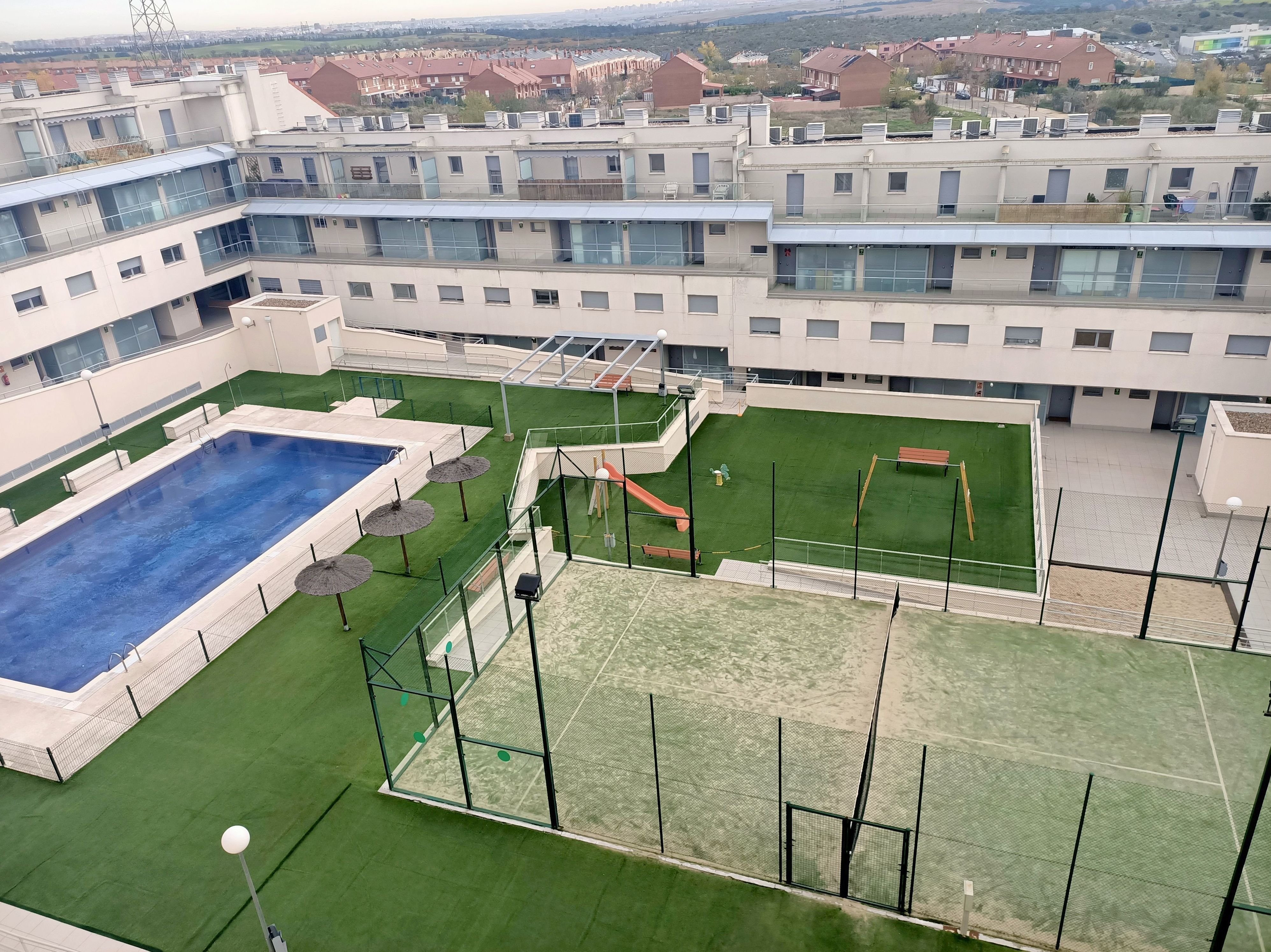 BAJO DUPLEX CON TERRAZA EN ARROYOMOLINOS: INMUEBLES TOP de Arroyo House BAJO DUPLEX CON TERRAZA EN ARROYOMOLINOS: INMUEBLES TOP de Arroyo House