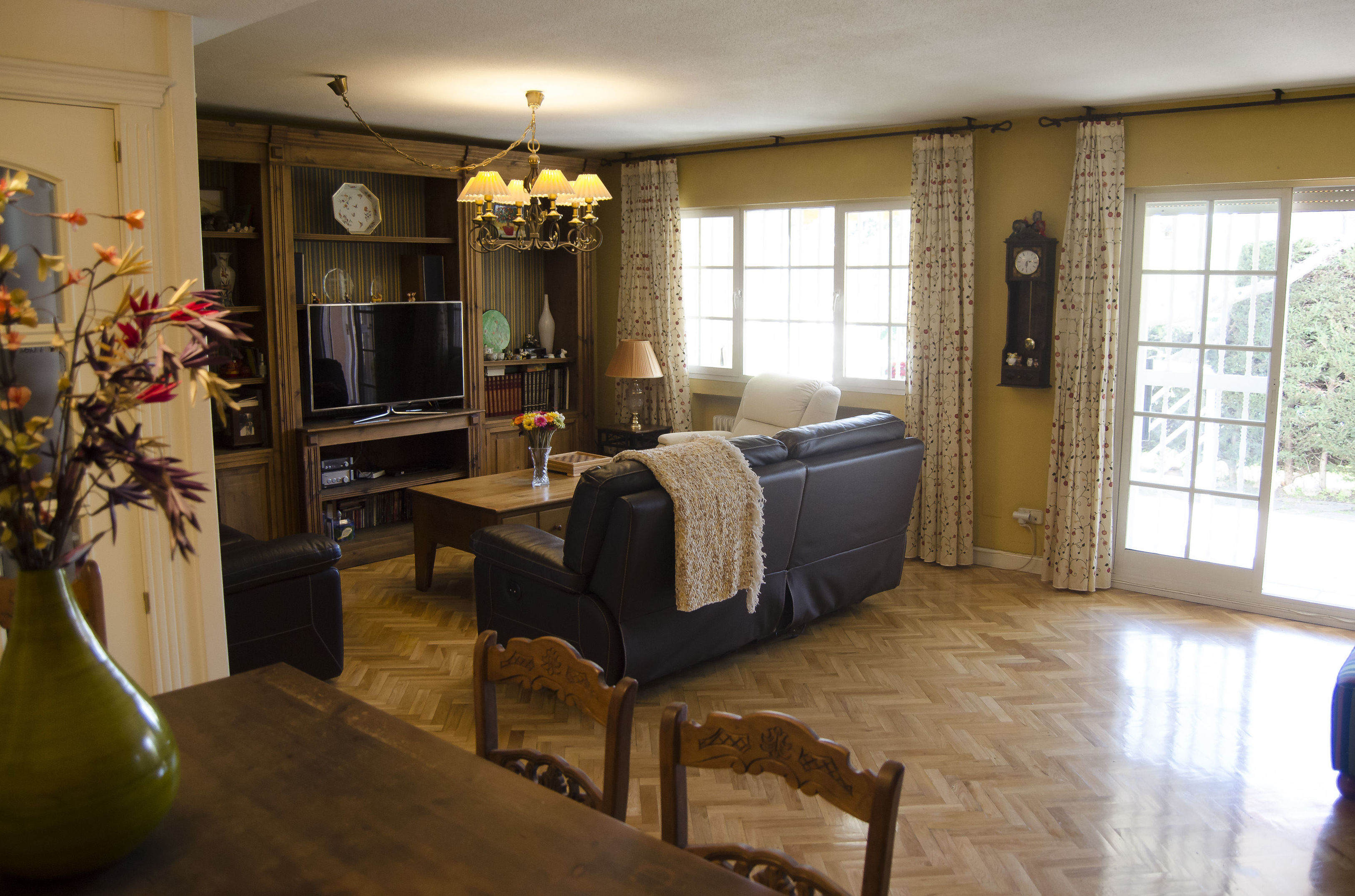 CHALET ADOSADO EN LOS CASTILLOS DE ALCORCÓN: INMUEBLES TOP de Arroyo House CHALET ADOSADO EN LOS CASTILLOS DE ALCORCÓN: INMUEBLES TOP de Arroyo House
