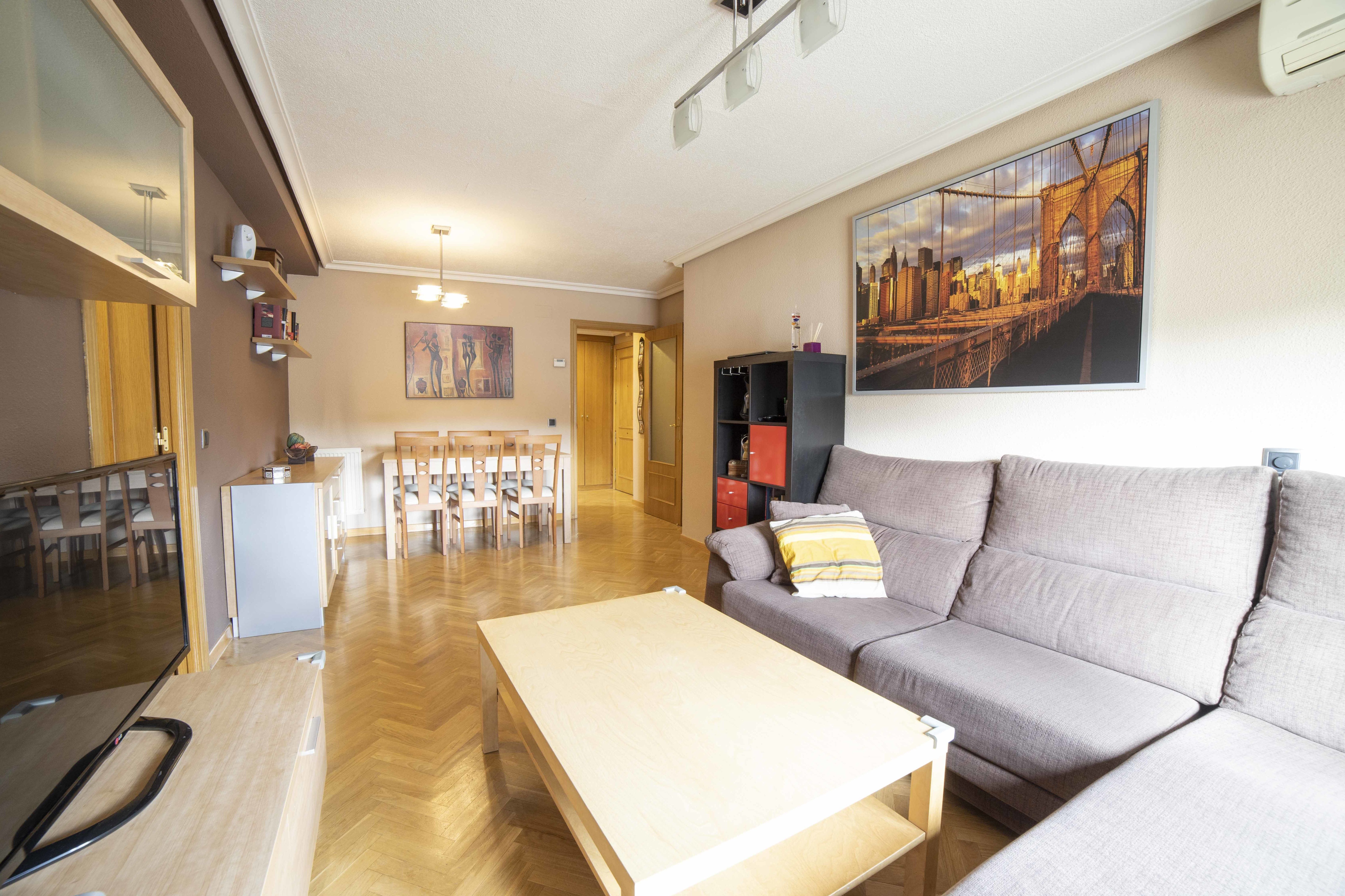 PISO 2 DORMITORIOS EN MOSTOLES: INMUEBLES TOP de Arroyo House PISO 2 DORMITORIOS EN MOSTOLES: INMUEBLES TOP de Arroyo House