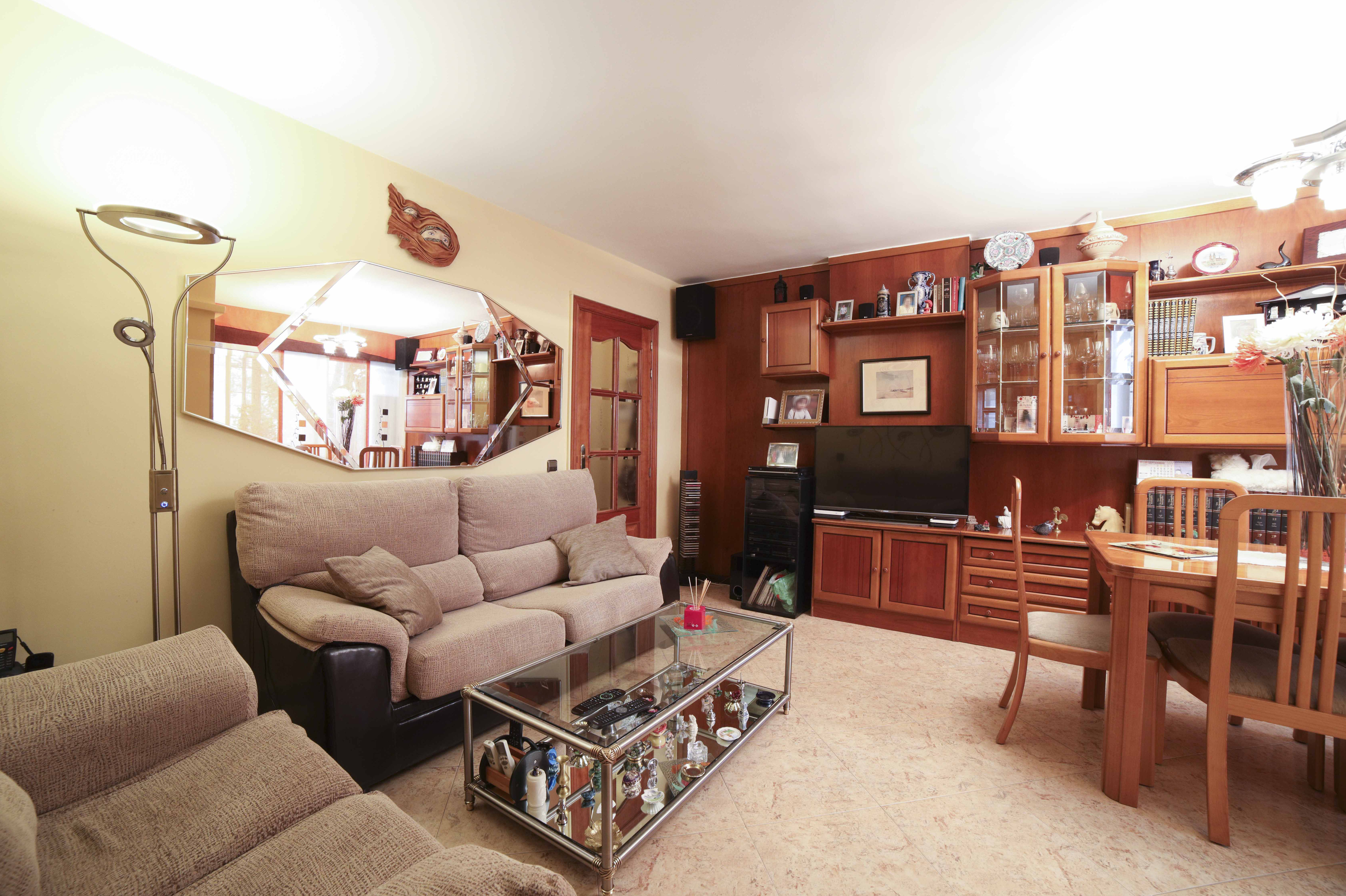 PISO EN MOSTOLES: INMUEBLES TOP de Arroyo House PISO EN MOSTOLES: INMUEBLES TOP de Arroyo House
