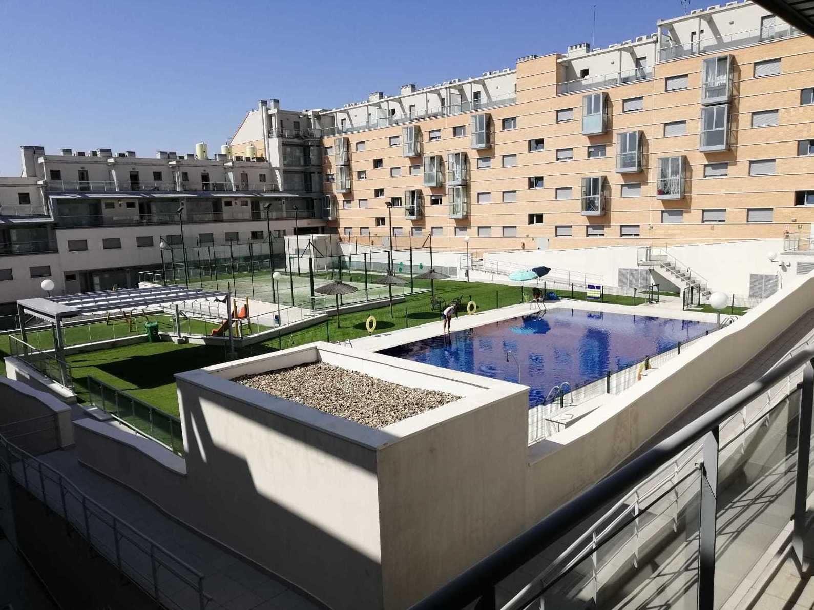 ESTUDIO EN EL BULEVAR DE ARROYOMOLINOS: INMUEBLES TOP de Arroyo House ESTUDIO EN EL BULEVAR DE ARROYOMOLINOS: INMUEBLES TOP de Arroyo House