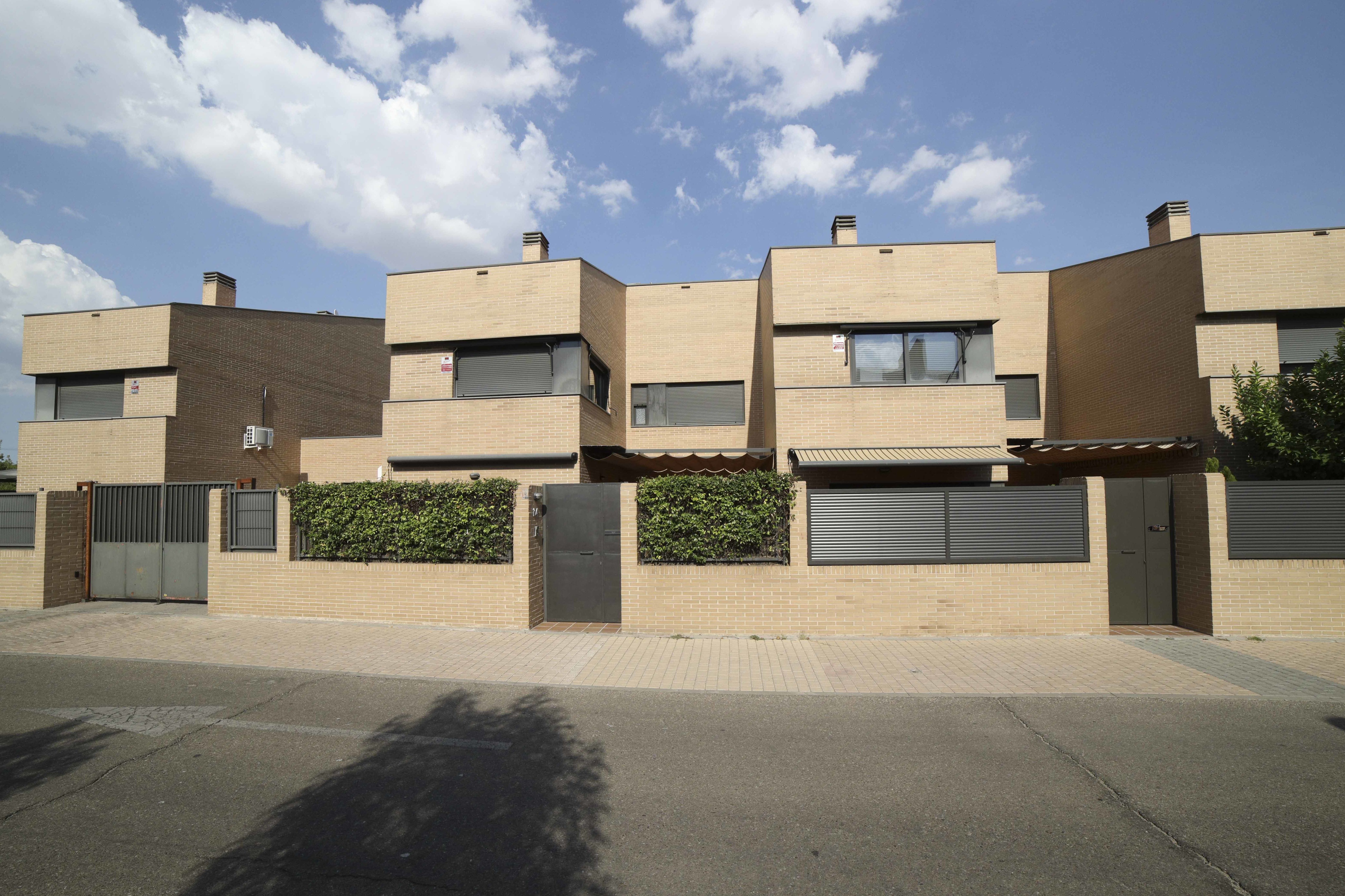 CHALET EN ARROYOMOLINOS: INMUEBLES TOP de Arroyo House CHALET EN ARROYOMOLINOS: INMUEBLES TOP de Arroyo House