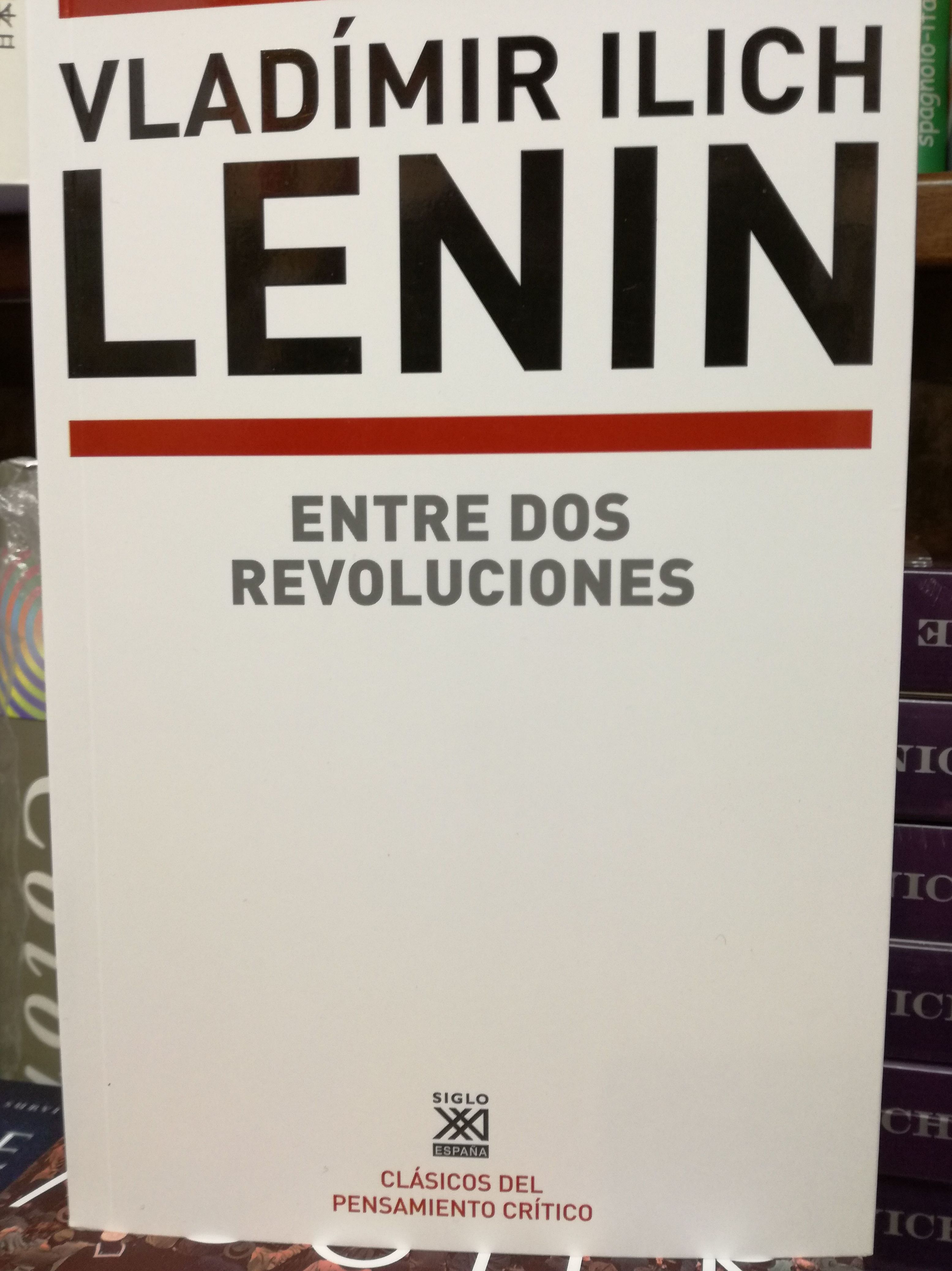 Entre dos revoluciones: SECCIONES de Librería Nueva Plaza Universitaria Entre dos revoluciones: SECCIONES de Librería Nueva Plaza Universitaria