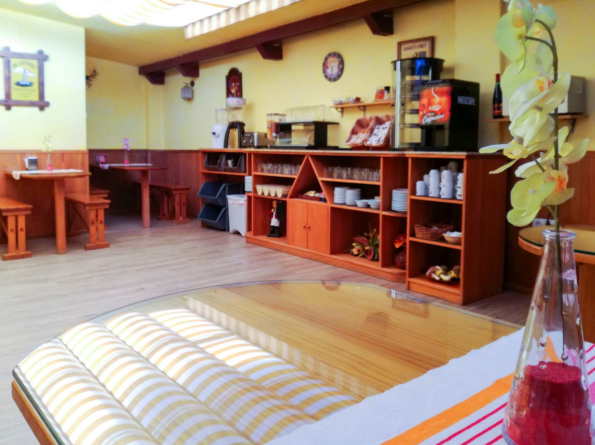 Salón: Servicios de Hostal Avenidas Salón: Servicios de Hostal Avenidas