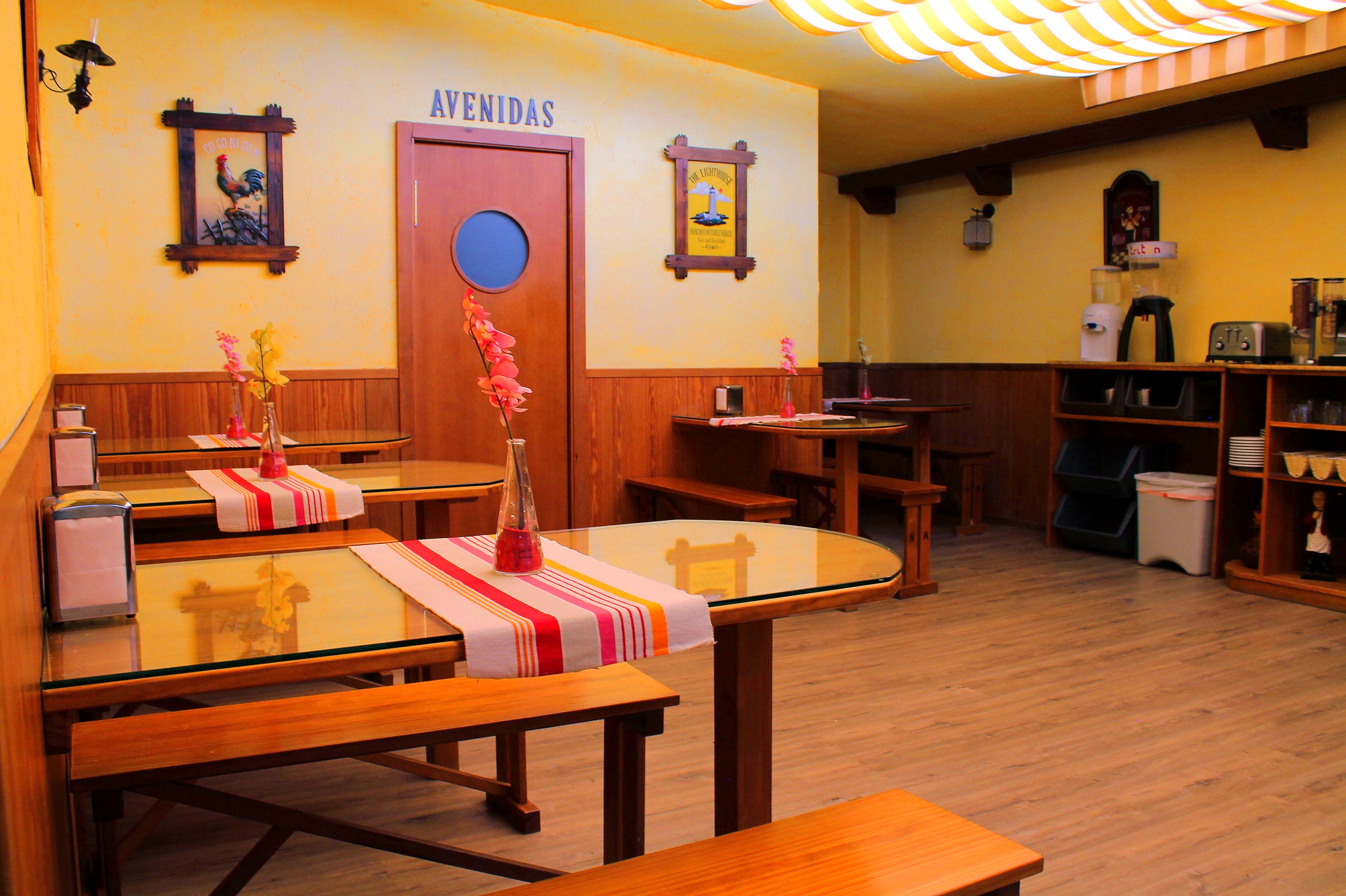 Salón: Servicios de Hostal Avenidas Salón: Servicios de Hostal Avenidas