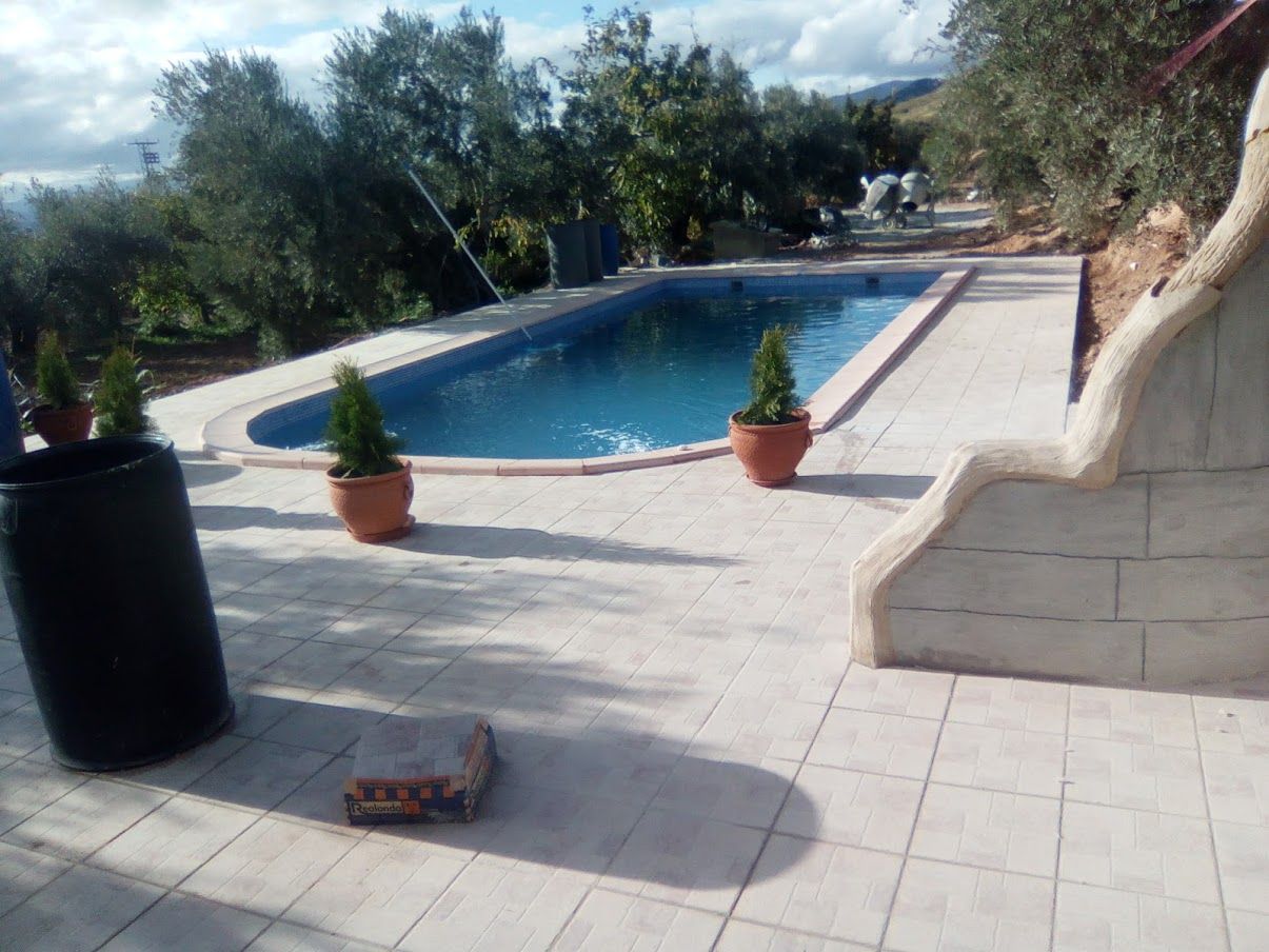 Construcción de piscinas: Servicios de Vaquero Reformas Pozo Alcón Construcción de piscinas: Servicios de Vaquero Reformas Pozo Alcón