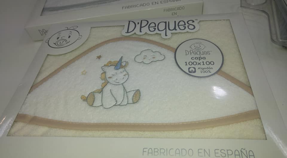 Capas de baño: Catálogo de Paula de la Flor Capas de baño: Catálogo de Paula de la Flor