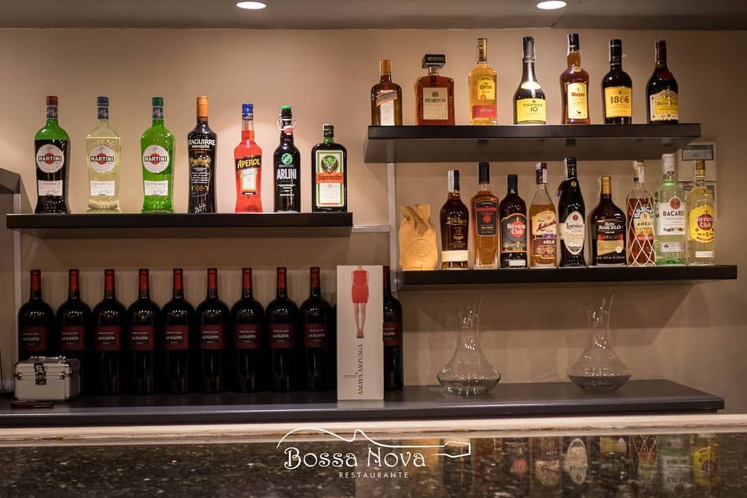 Cócteles: Catálogo de Bossa Nova Restaurante Cócteles: Catálogo de Bossa Nova Restaurante