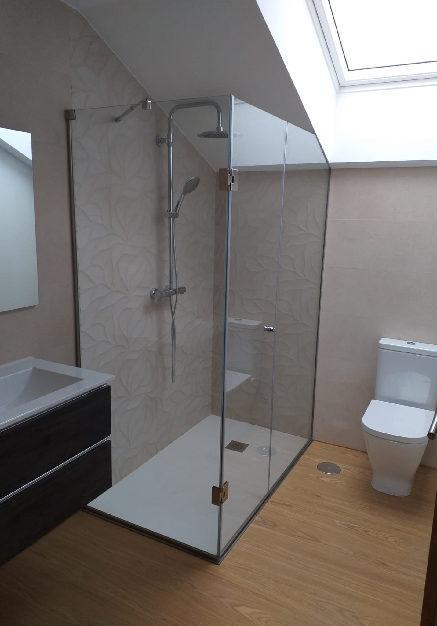 Mamparas en bajo cubierta Mamparas en bajo cubierta