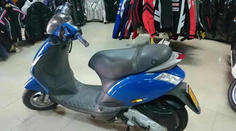 PIAGGIO ZIP CUATRO TIEMPOS: Productos de Alonso Competición PIAGGIO ZIP CUATRO TIEMPOS: Productos de Alonso Competición