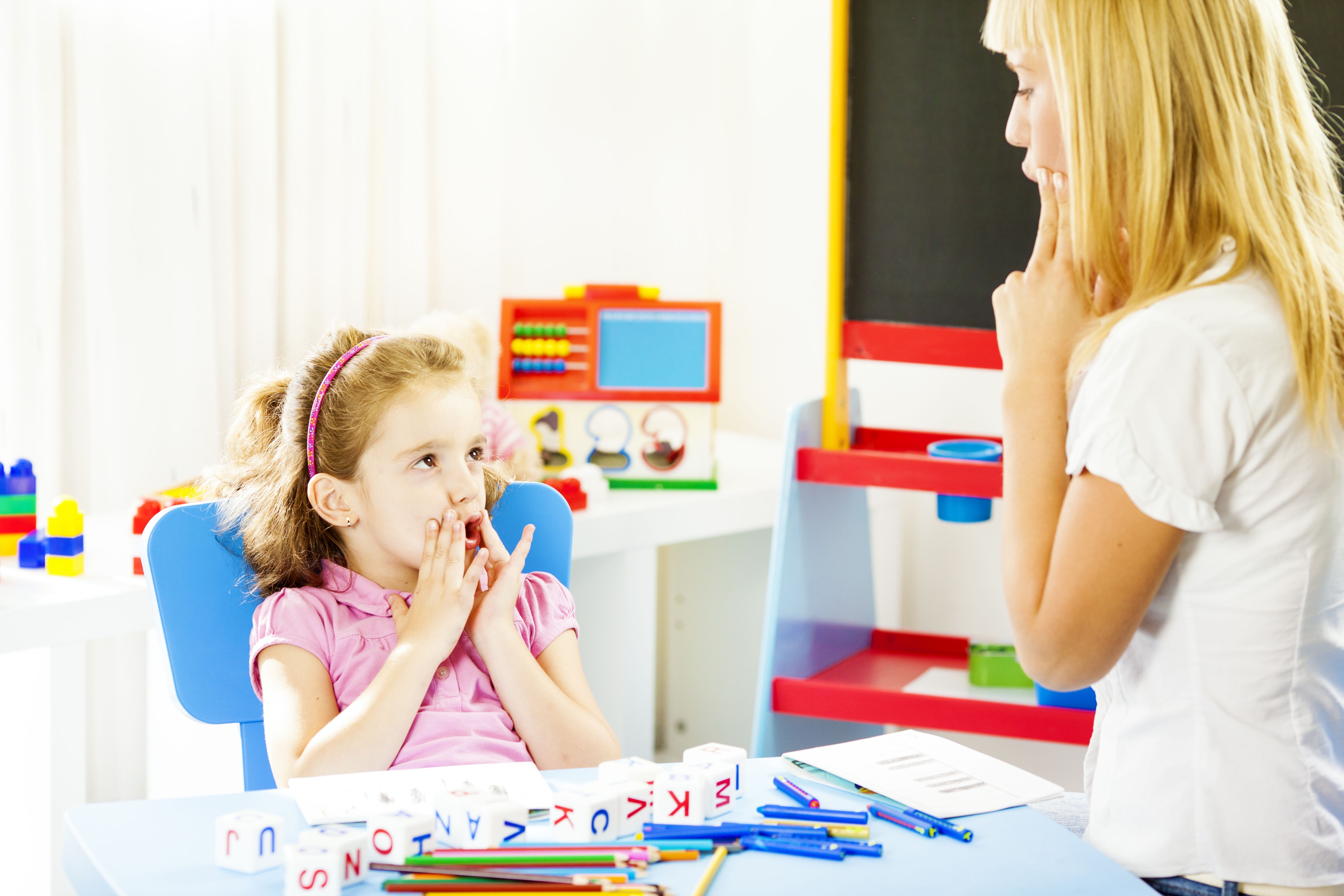Proyecto "Aula mamá de día": Catálogo de Centro Infantil Gente Pequeña Proyecto "Aula mamá de día": Catálogo de Centro Infantil Gente Pequeña