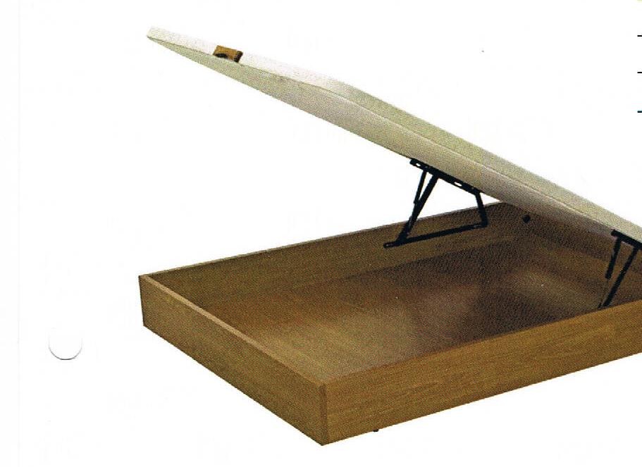 Canapé de madera. Canapé de madera.