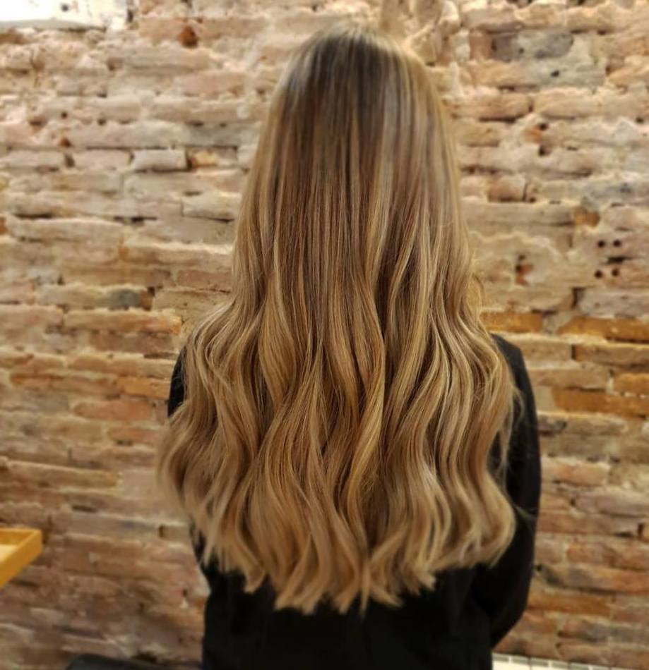 Mechas- Honey blonde Centro Madrid Mechas- Honey blonde Centro Madrid