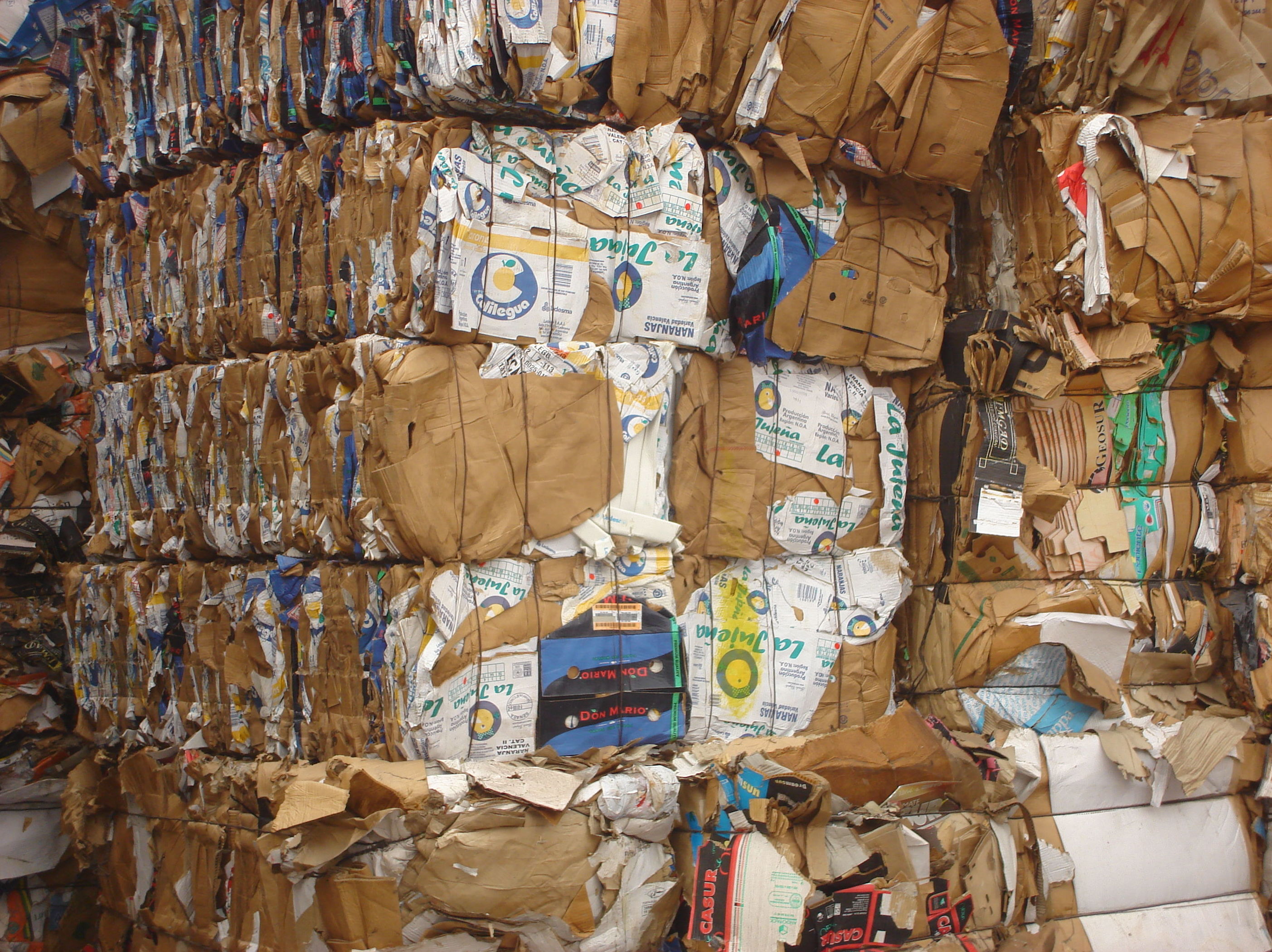 Balas de cartón y papel Balas de cartón y papel