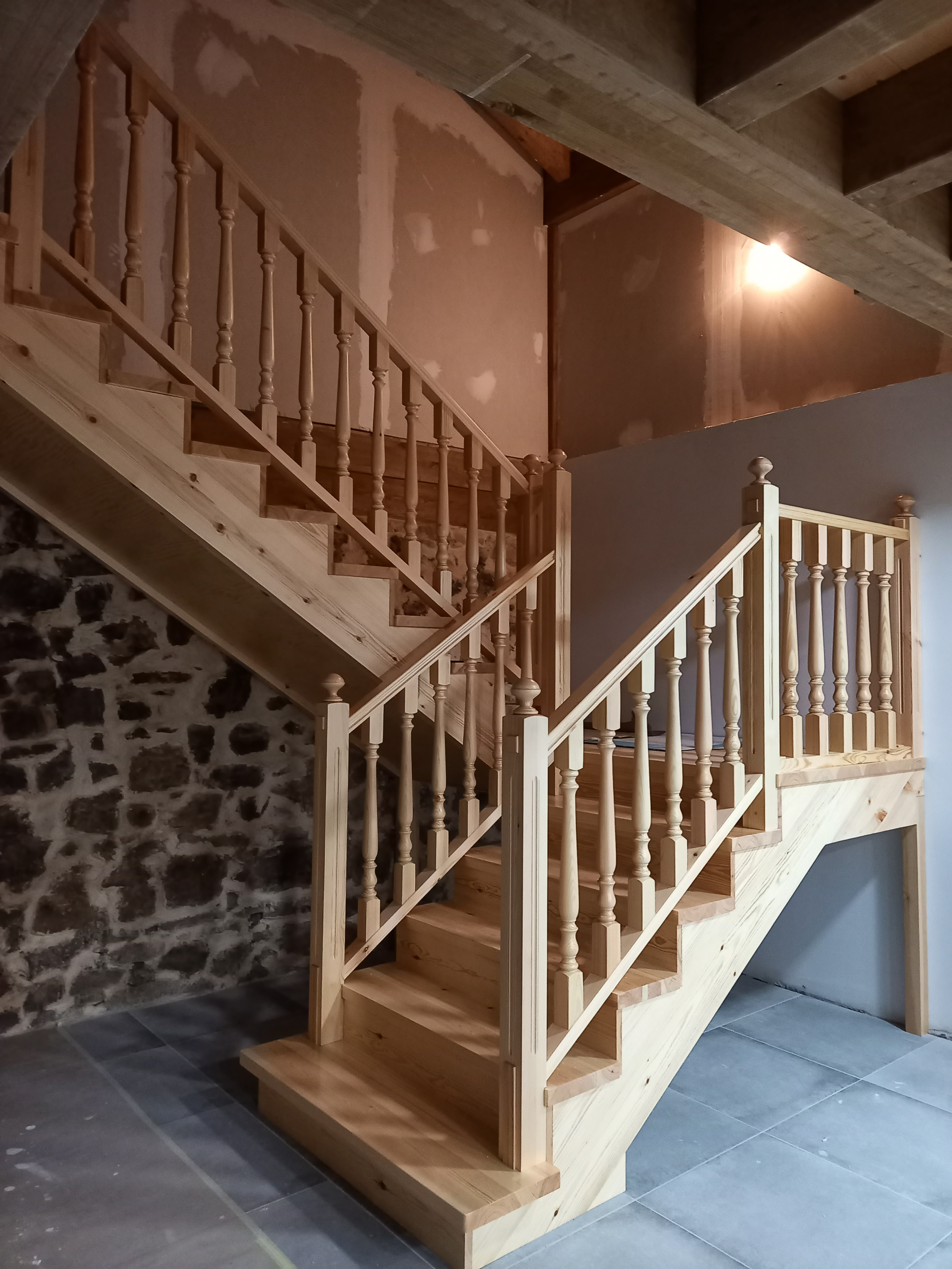 Escaleras y balaustres: Servicios de Ebanistería y Carpintería Martín Escaleras y balaustres: Servicios de Ebanistería y Carpintería Martín