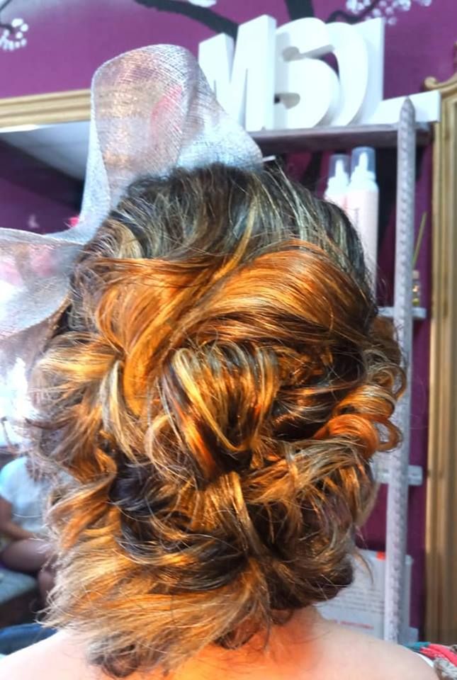 Recogidos para novias: Servicios de Peluquería Unisex Marisol Recogidos para novias: Servicios de Peluquería Unisex Marisol