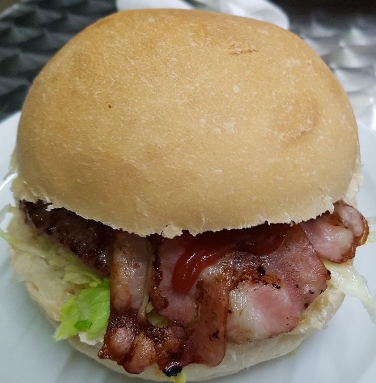 Hamburguesas: Hamburguesas, bocadillos y más de La Rosa de Reus Hamburguesas: Hamburguesas, bocadillos y más de La Rosa de Reus