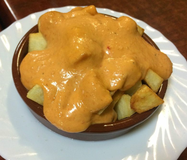 Patatas bravas: Hamburguesas, bocadillos y más de La Rosa de Reus Patatas bravas: Hamburguesas, bocadillos y más de La Rosa de Reus