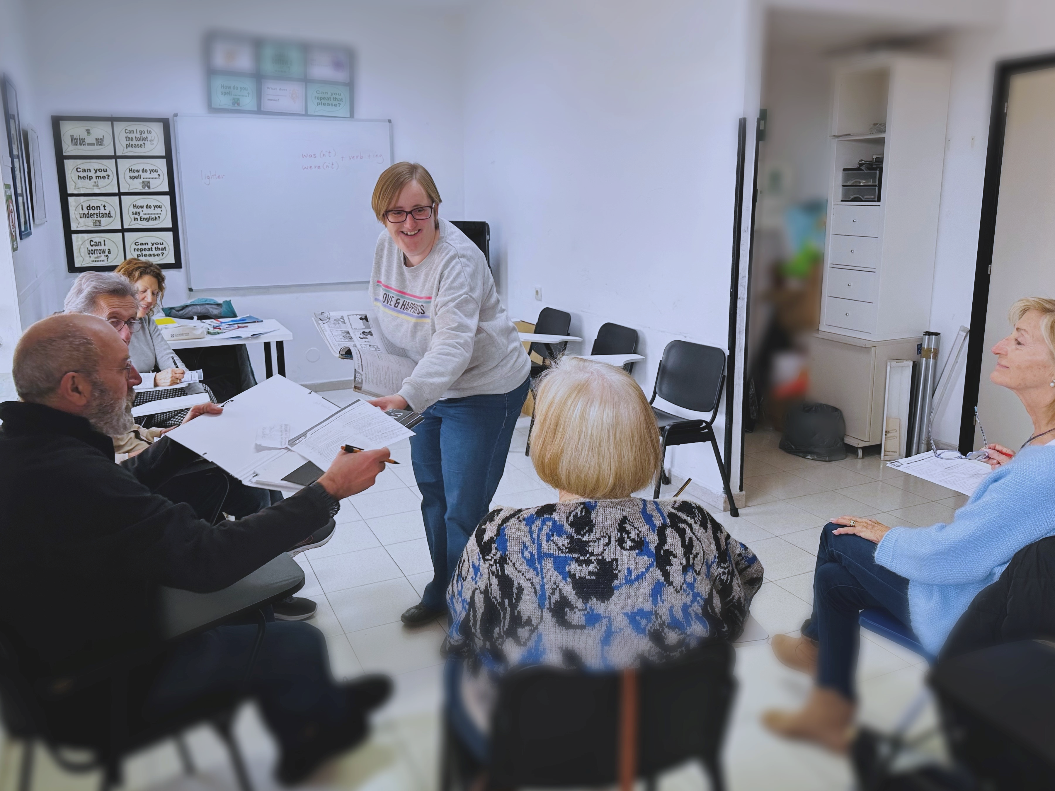 Cursos nivel "Adults": Qué ofrecemos de The Hughes Language Service Cursos nivel "Adults": Qué ofrecemos de The Hughes Language Service