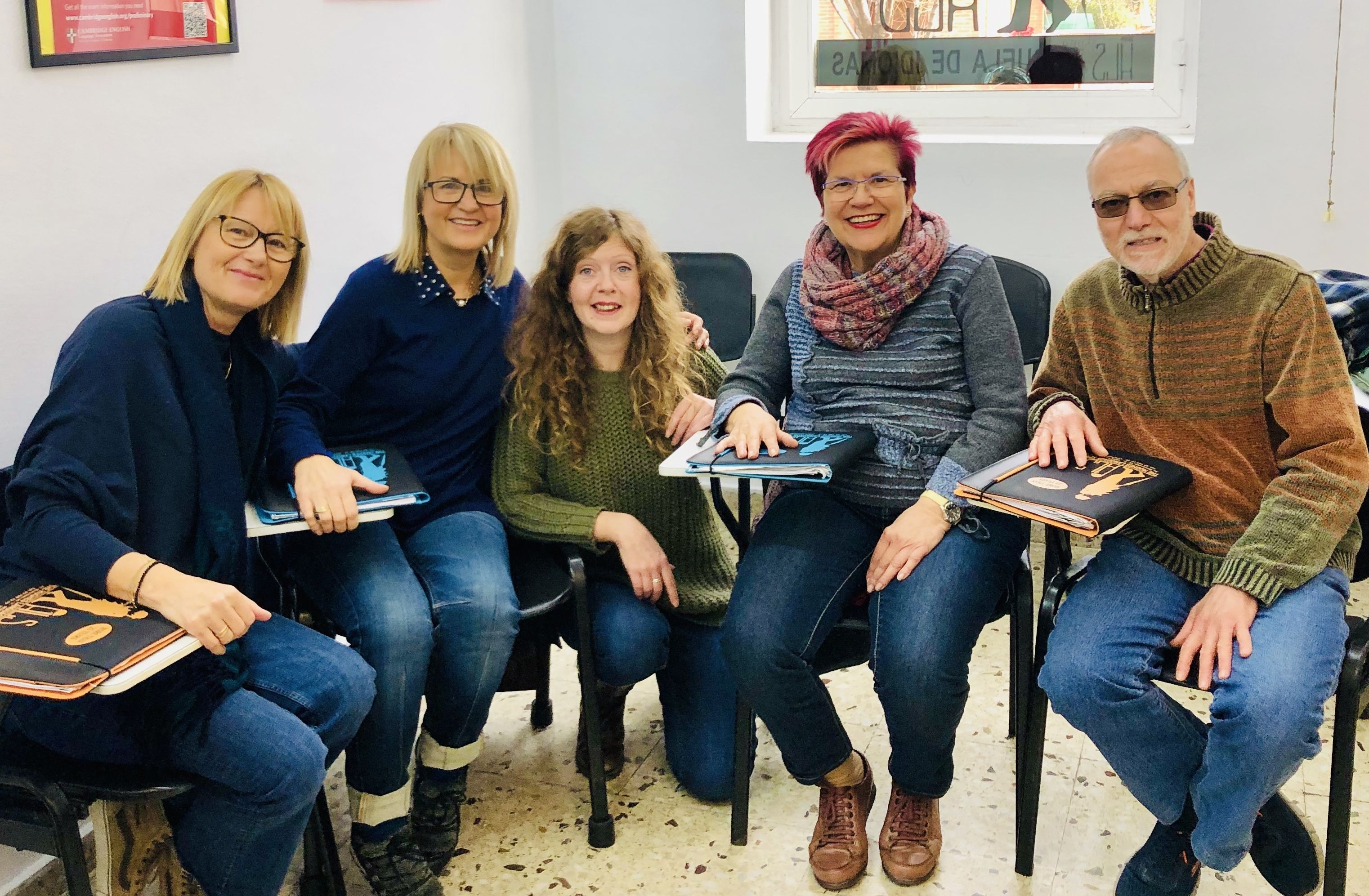 Cursos nivel "Adults": Qué ofrecemos de The Hughes Language Service Cursos nivel "Adults": Qué ofrecemos de The Hughes Language Service