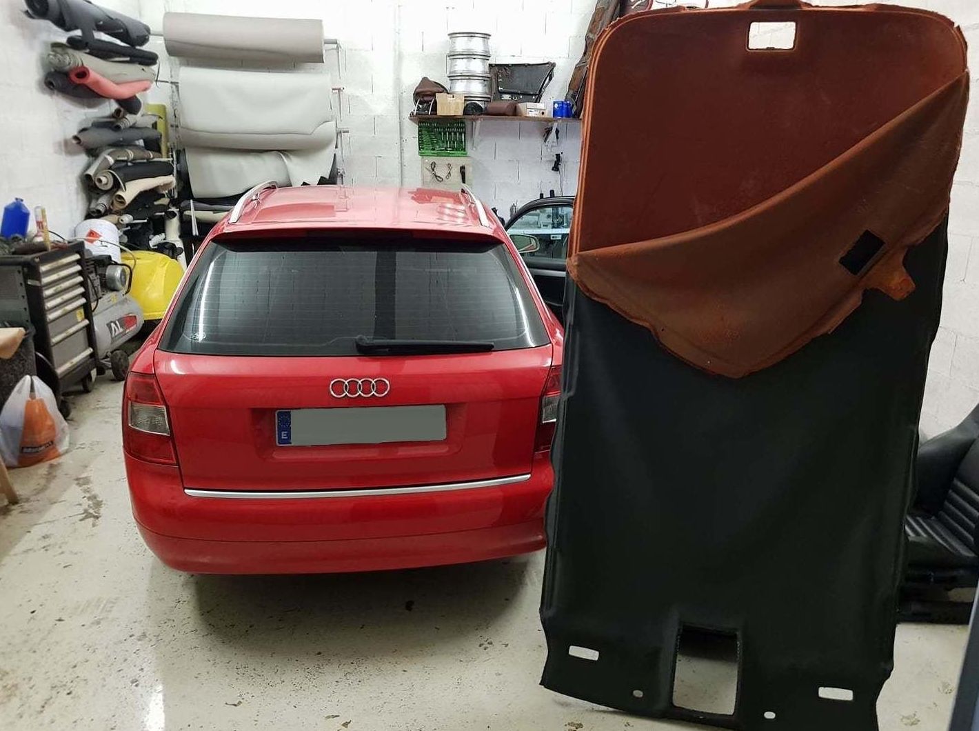 Tapicería para techos de coches: Coches, motos y barcos de Tapicería Zorroza Tapicería para techos de coches: Coches, motos y barcos de Tapicería Zorroza