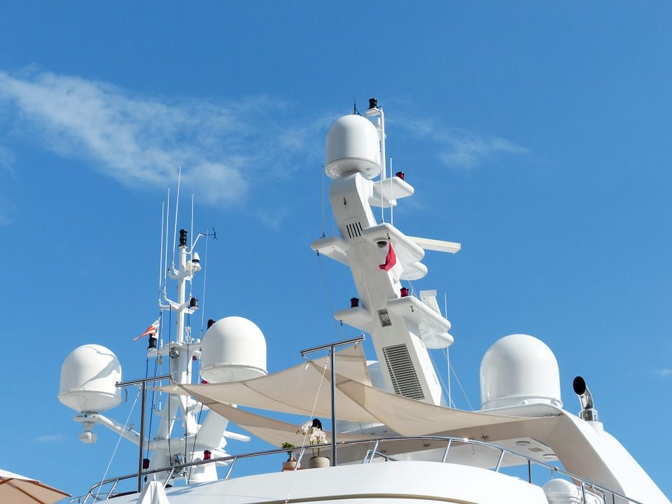 MANTENIMIENTO DE DISPOSITIVOS ELECTRÓNICOS Y ELÉCTRICOS EN EMBARCACIONES: Servicios de Náutica Sur Mediterraneo MANTENIMIENTO DE DISPOSITIVOS ELECTRÓNICOS Y ELÉCTRICOS EN EMBARCACIONES: Servicios de Náutica Sur Mediterraneo